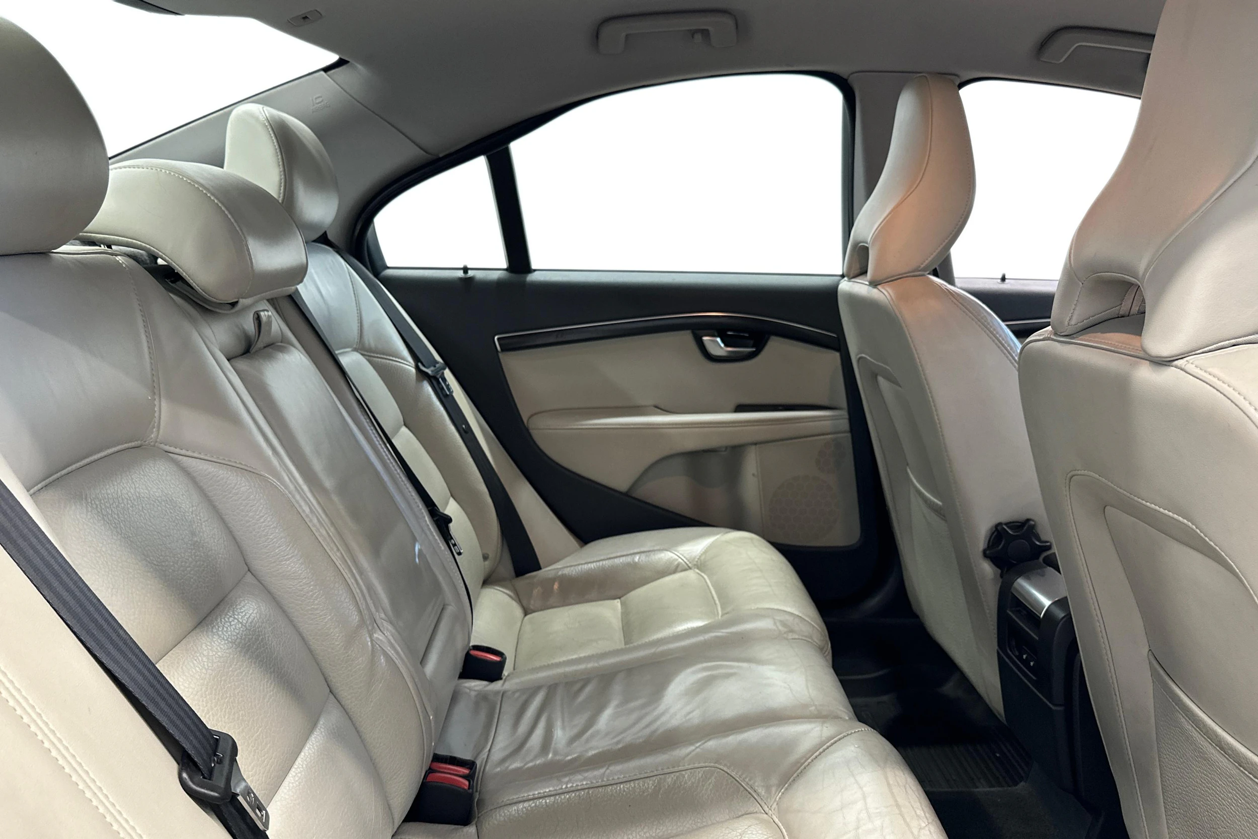musta Volvo S80 2012 kuva 9.