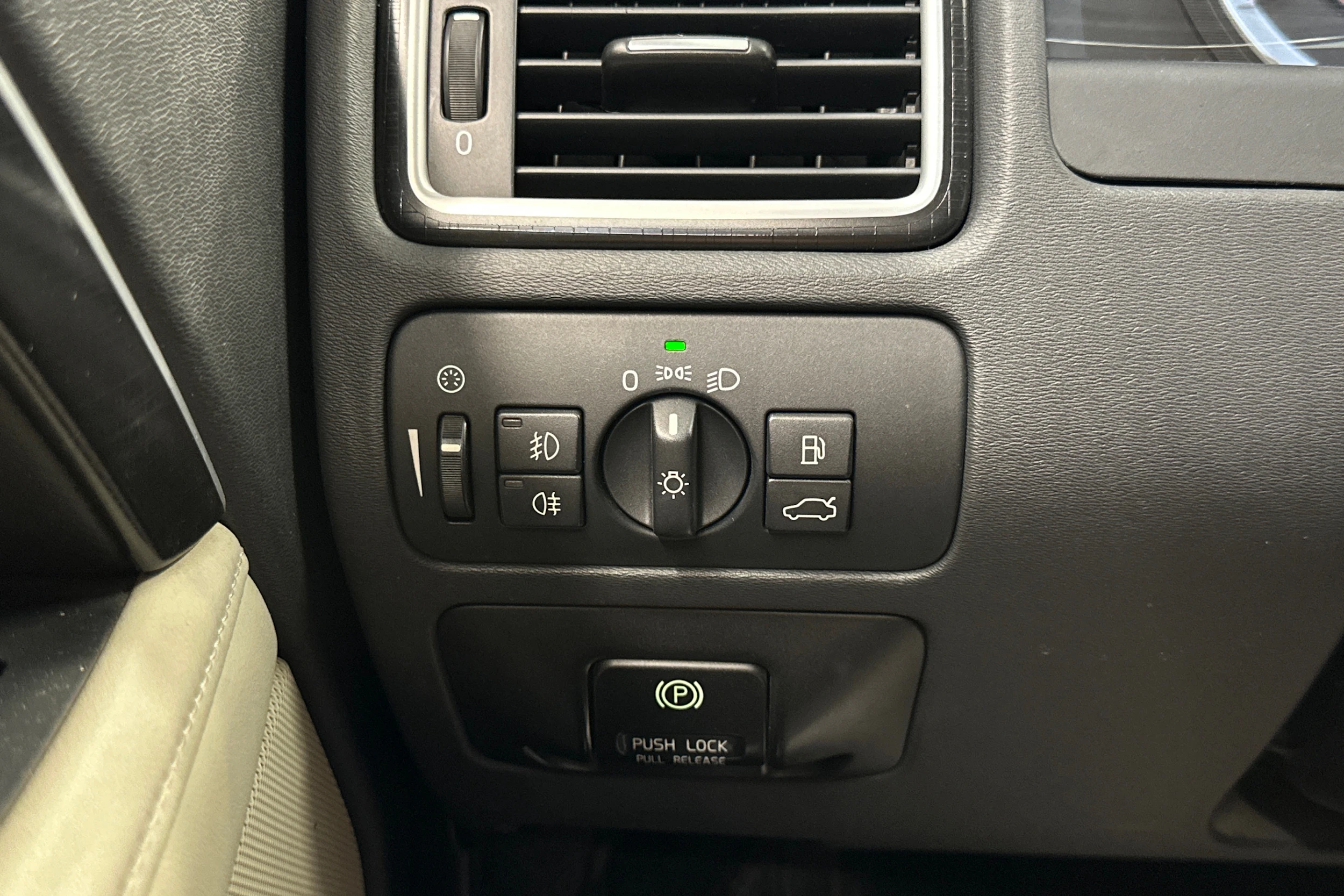 musta Volvo S80 2012 kuva 20.