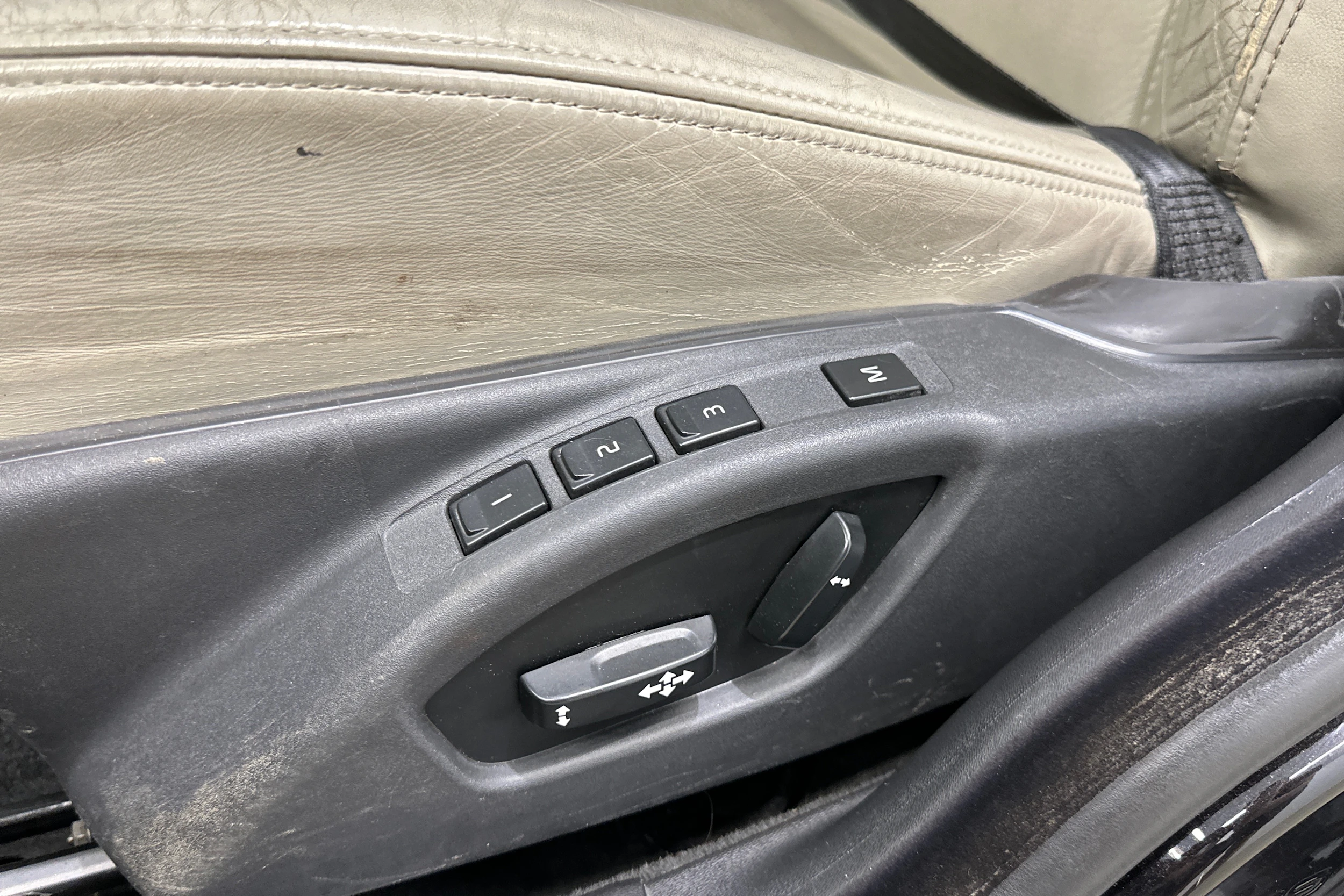 musta Volvo S80 2012 kuva 23.