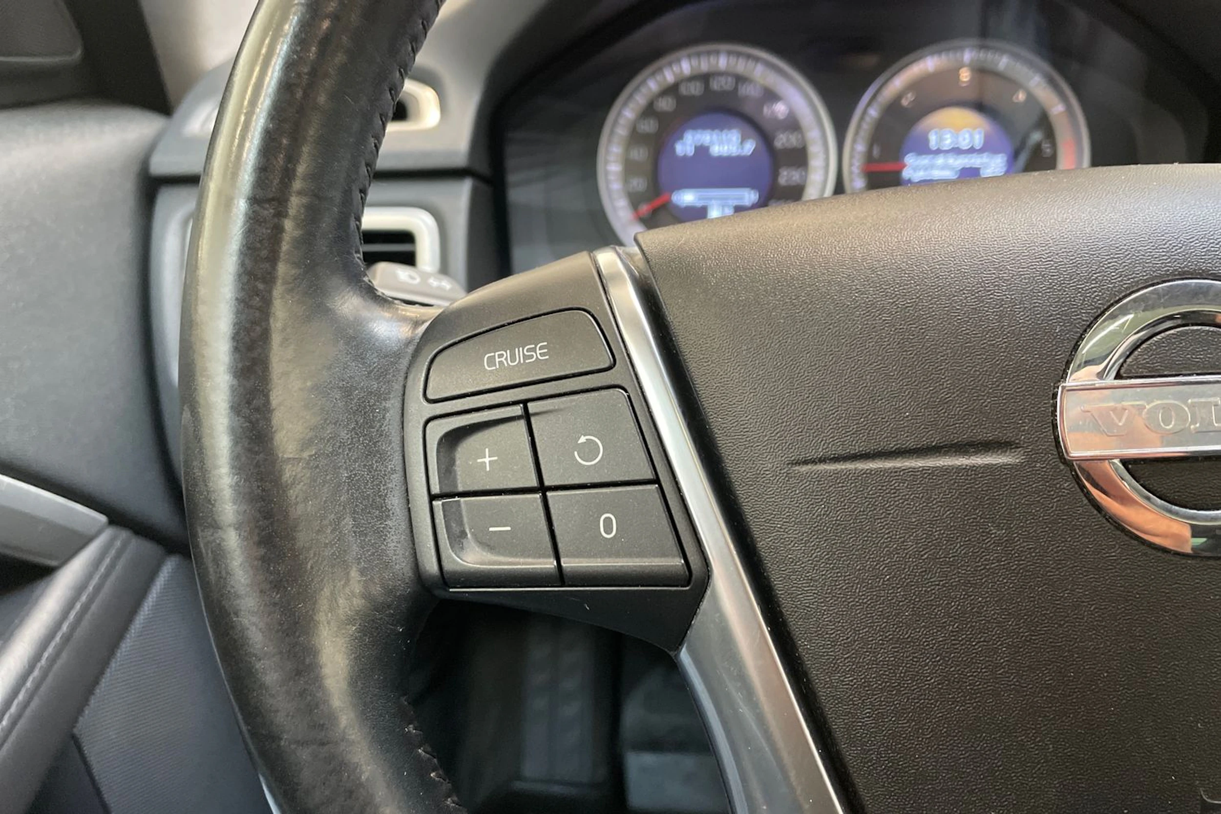 musta Volvo S80 2013 kuva 19.