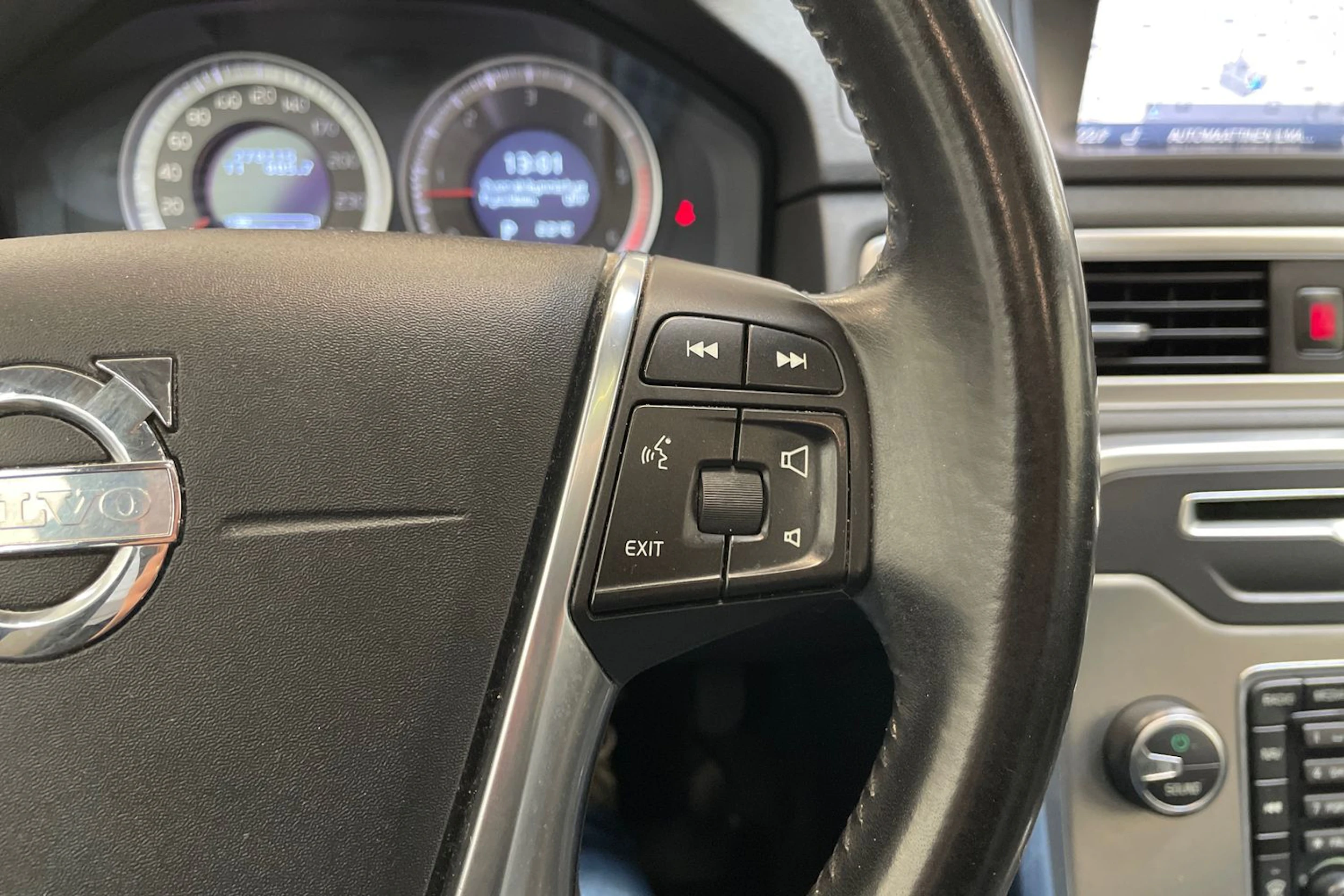 musta Volvo S80 2013 kuva 20.