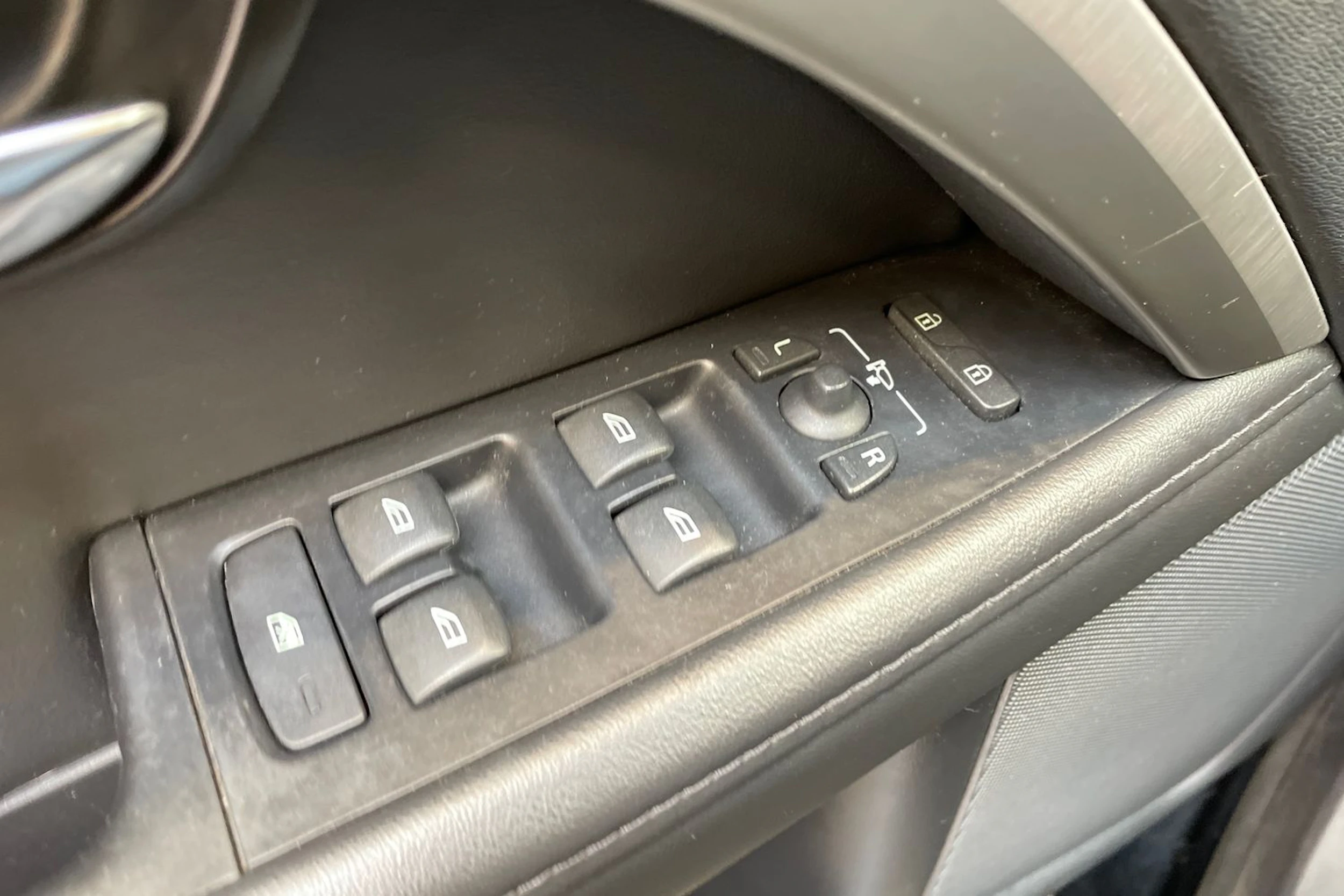 musta Volvo S80 2013 kuva 21.
