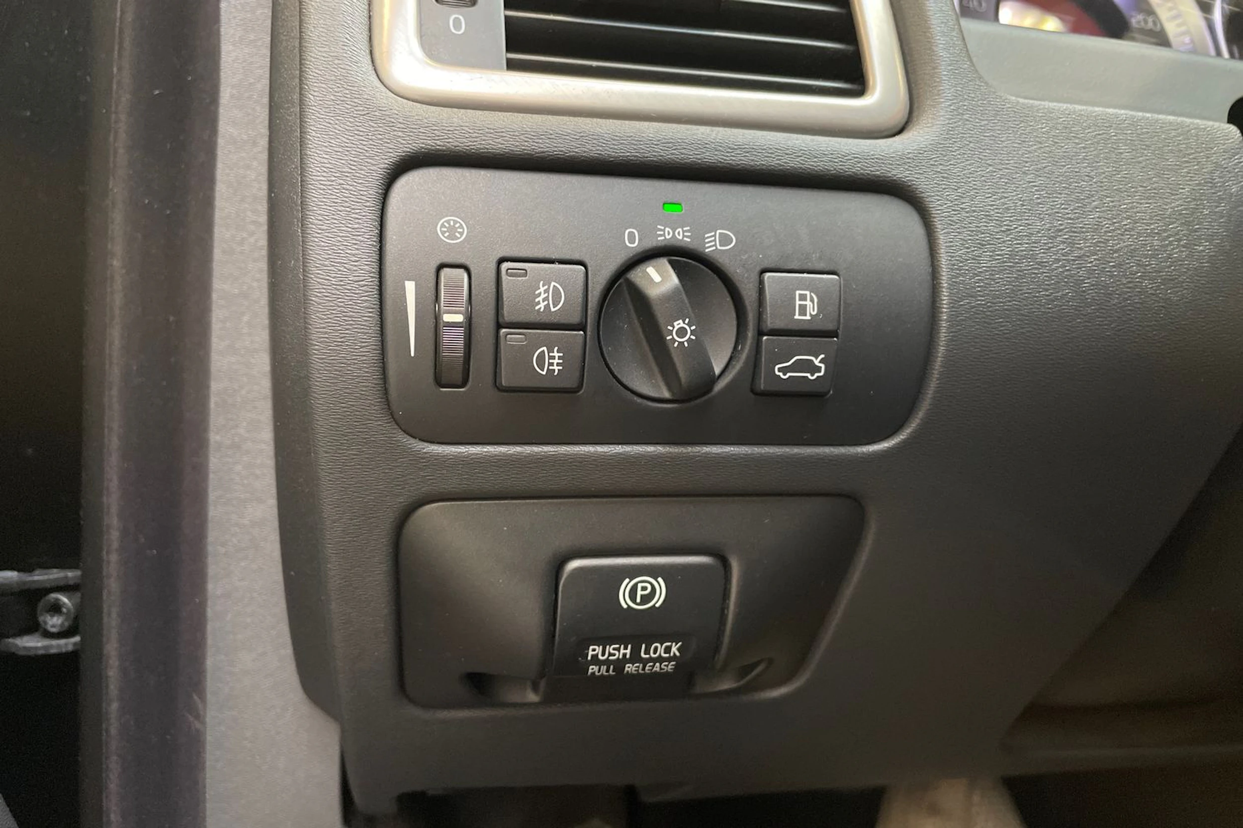 musta Volvo S80 2013 kuva 22.