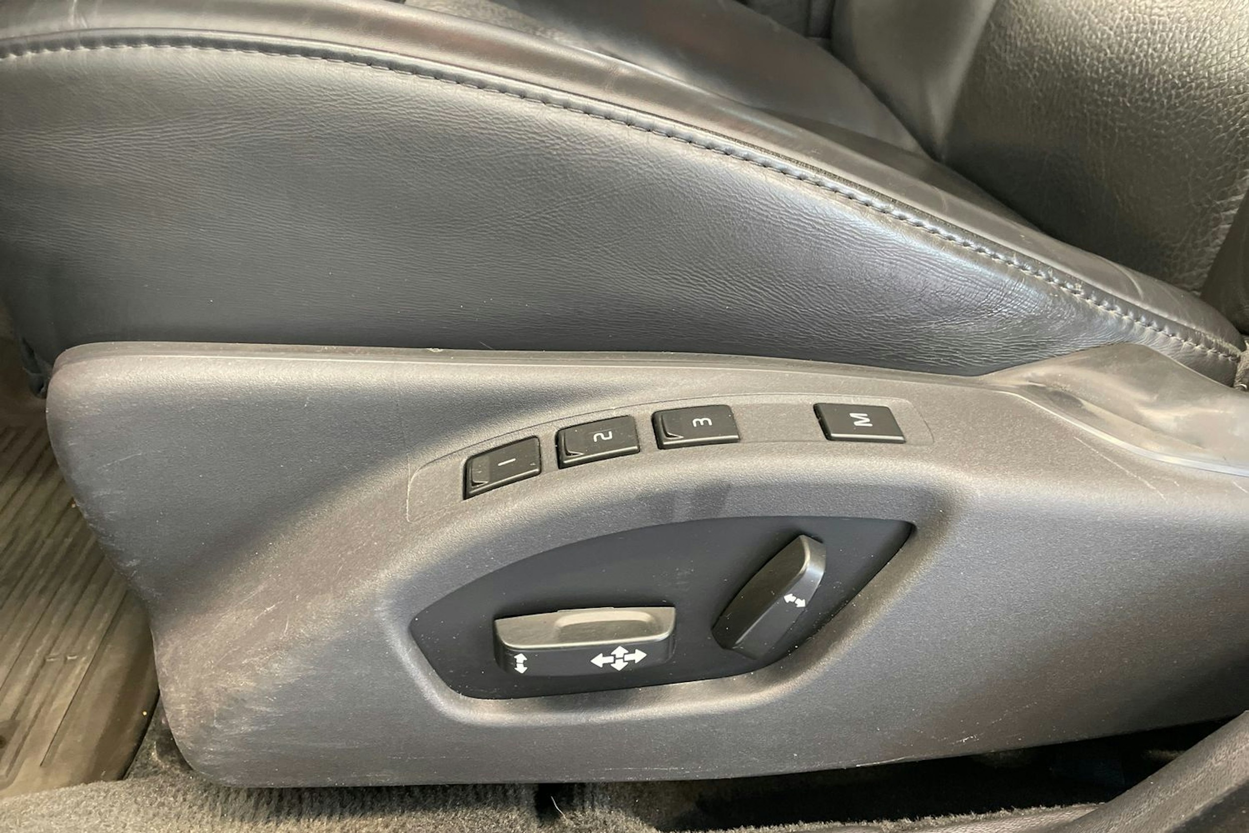 harmaa Volvo S80 2014 kuva 13.