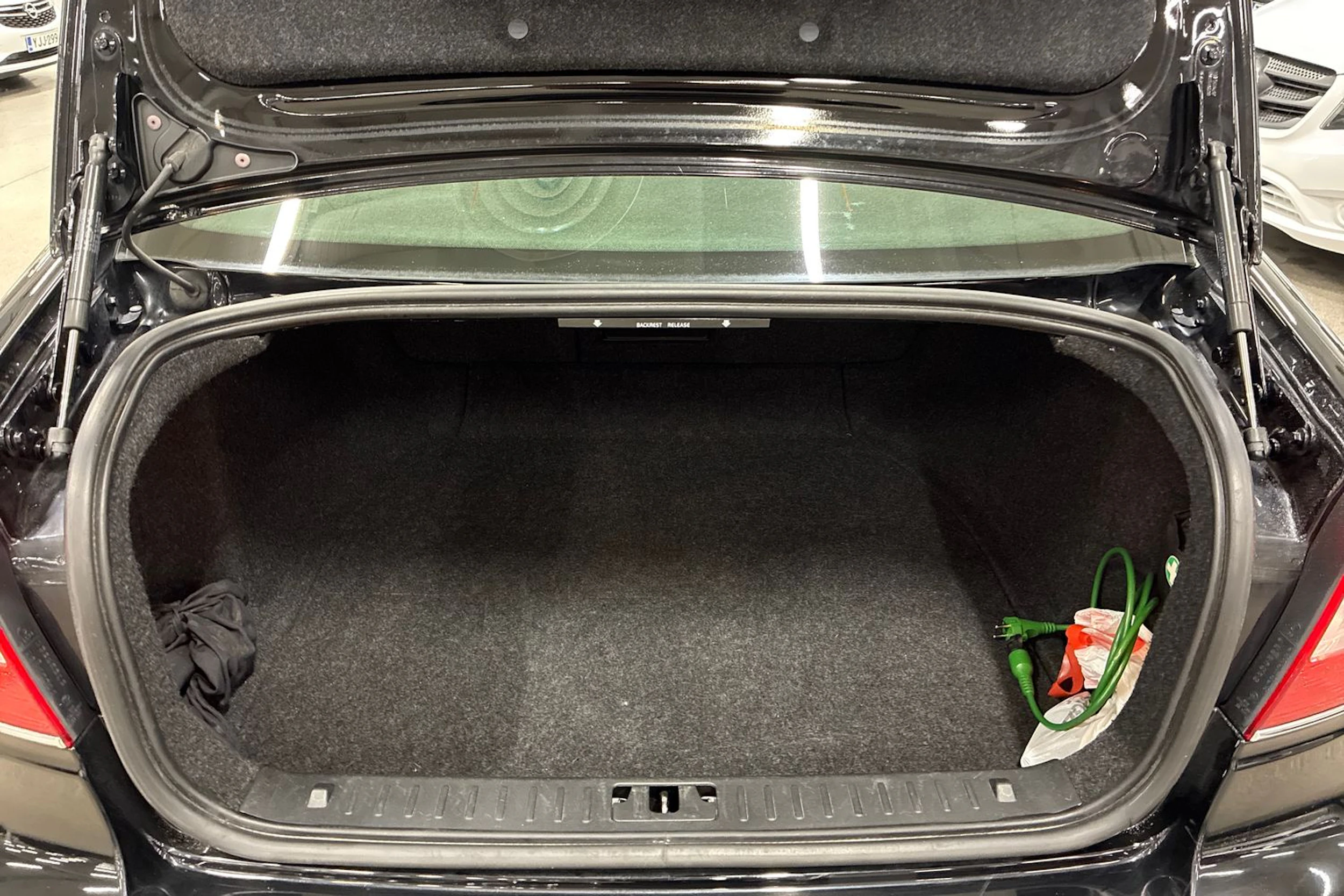 musta Volvo S80 2014 kuva 21.
