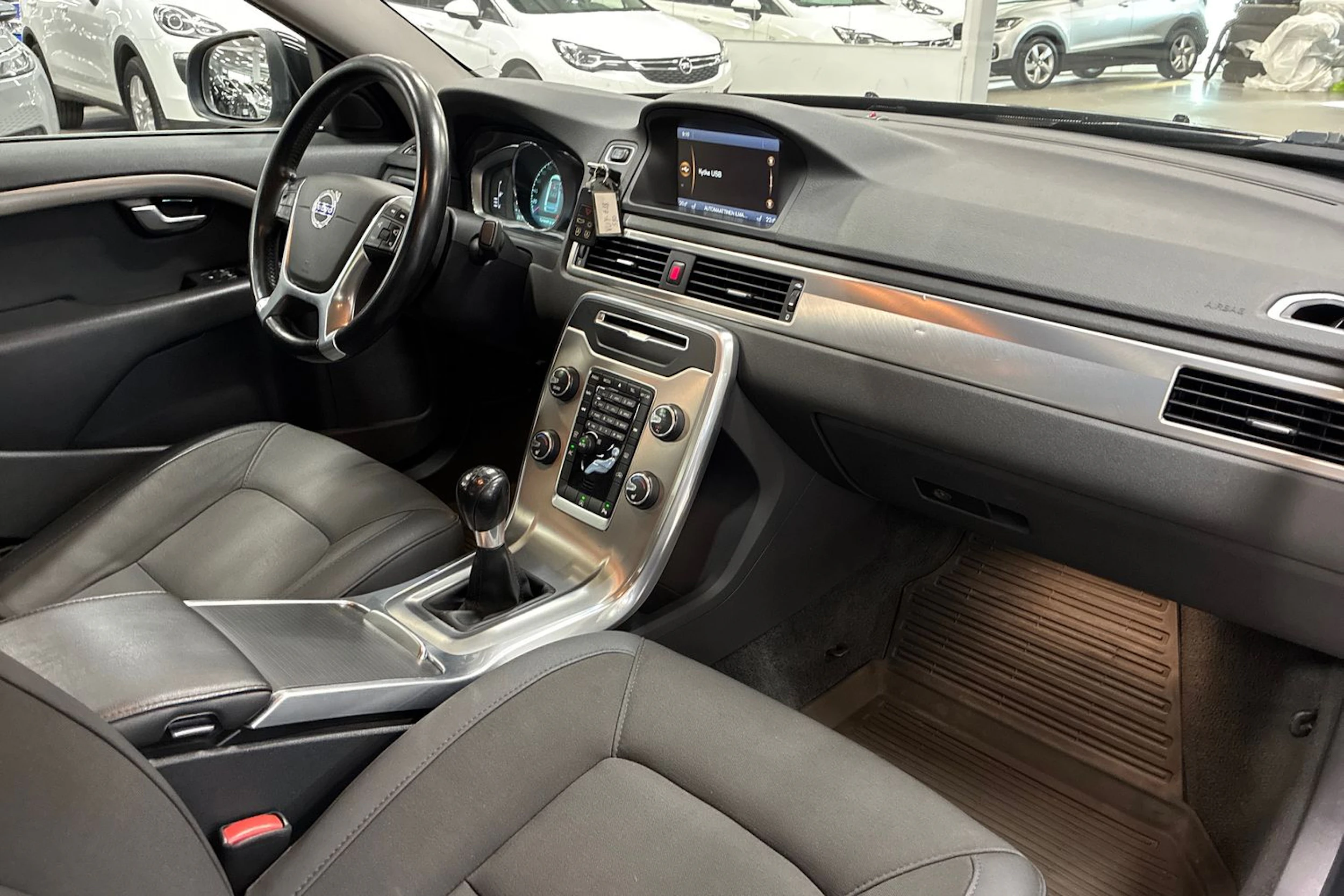 musta Volvo S80 2014 kuva 24.