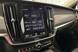 musta Volvo S90 2016 kuva 21.