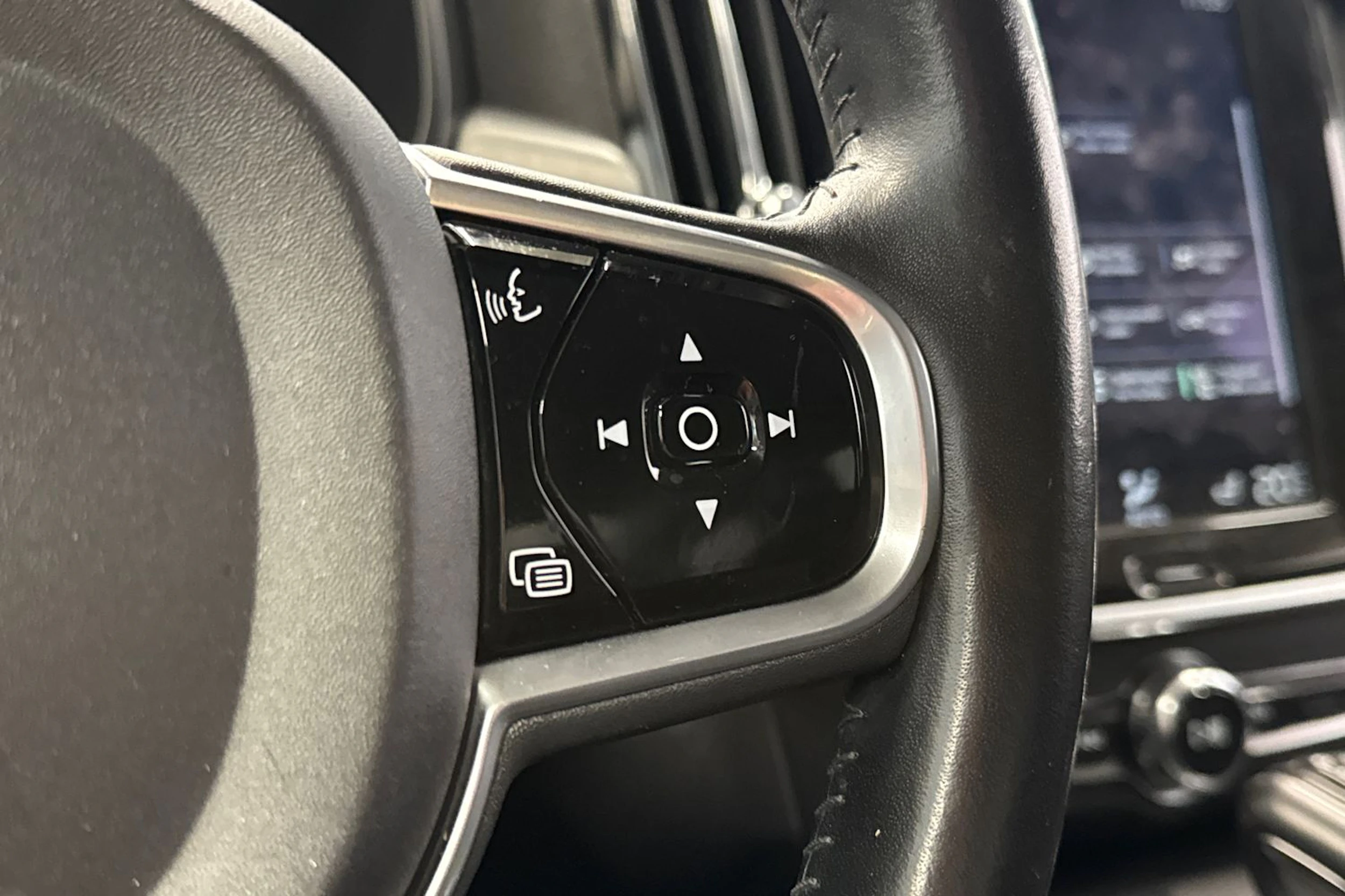musta Volvo S90 2016 kuva 24.