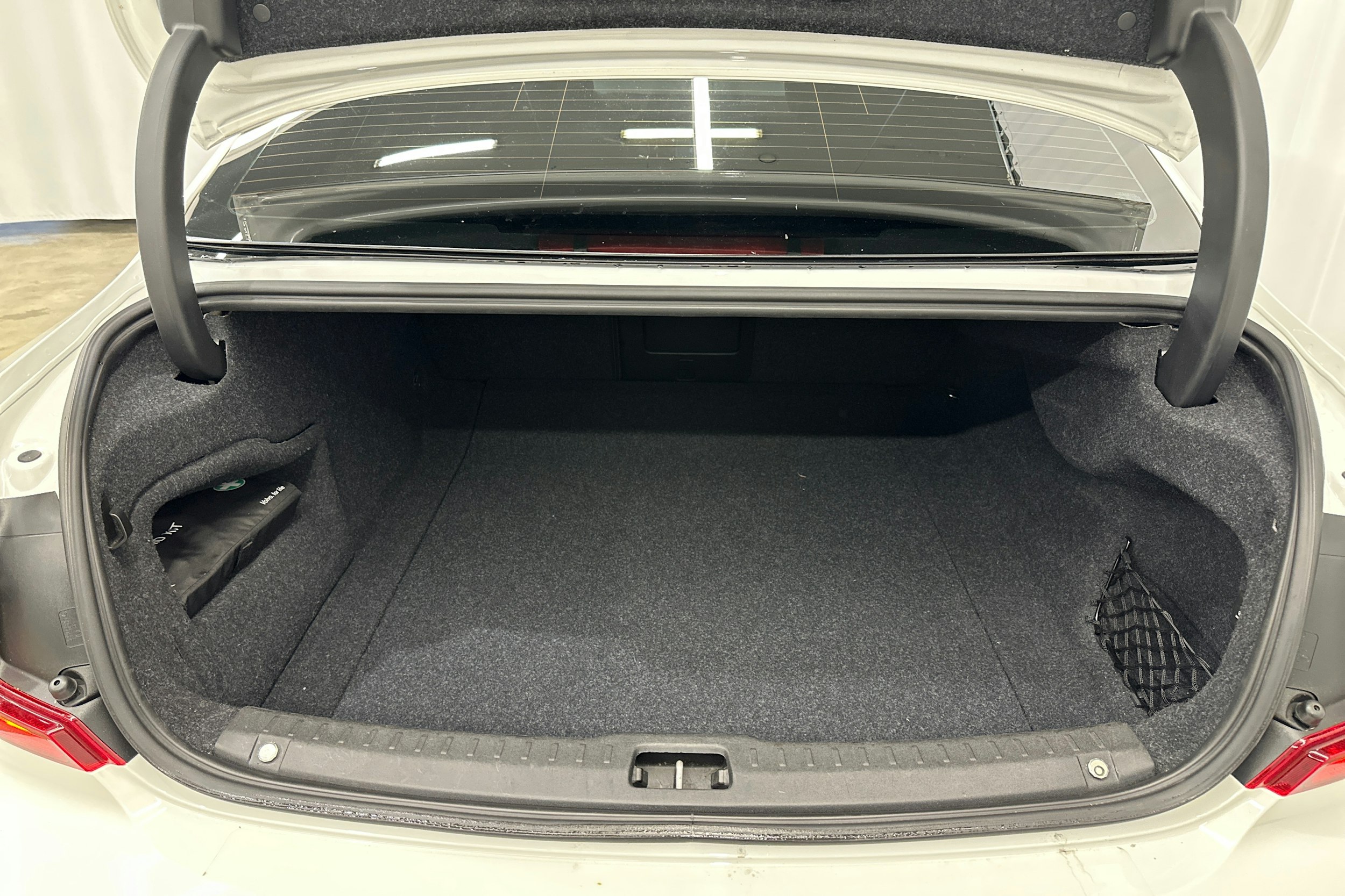 valkoinen Volvo S90 2016 kuva 13.