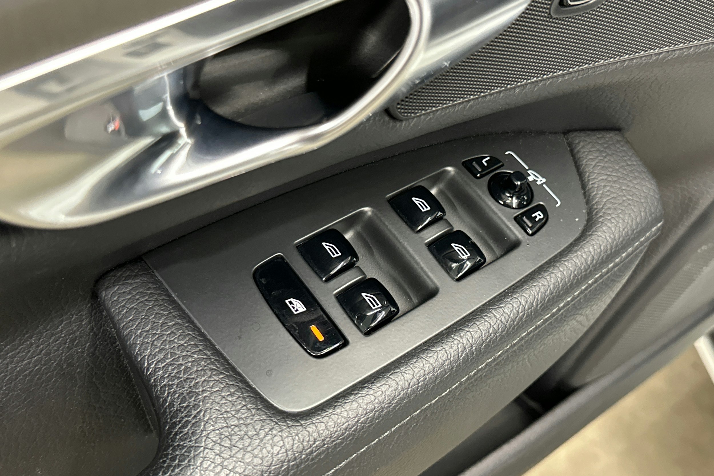 valkoinen Volvo S90 2016 kuva 14.