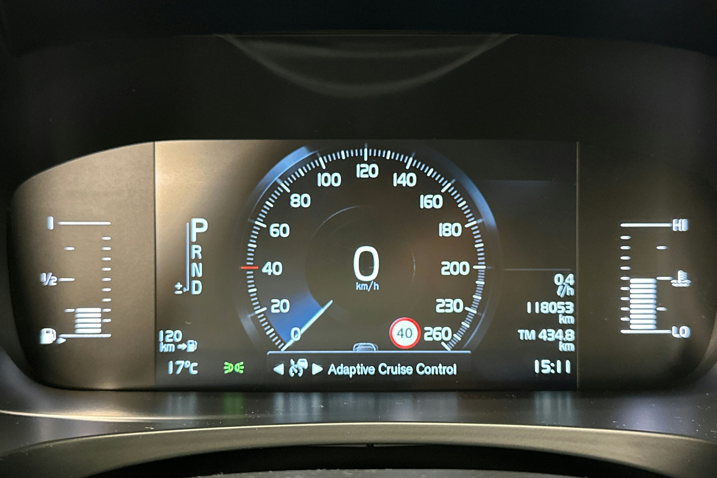 valkoinen Volvo S90 2016 kuva 18.