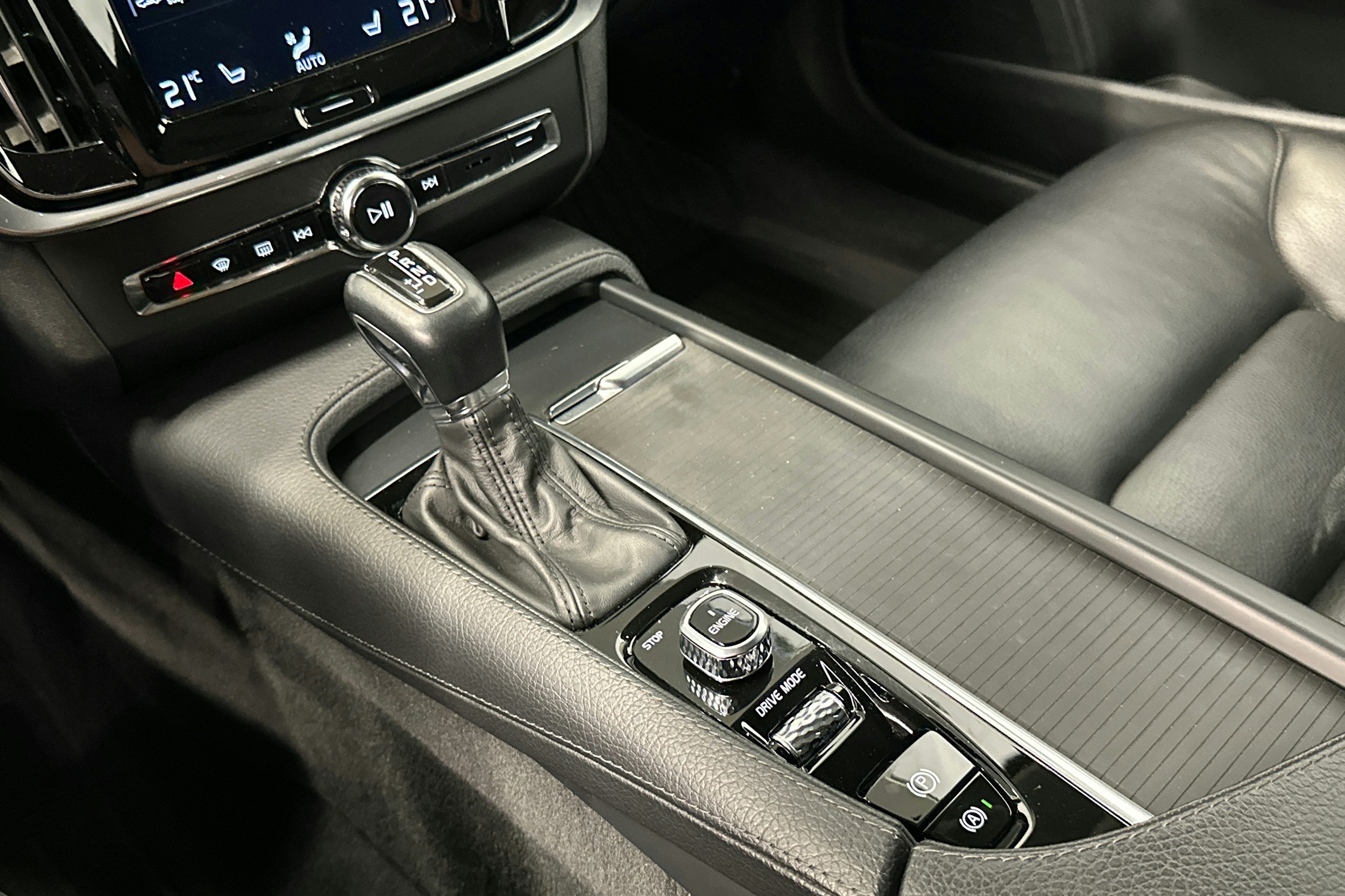 valkoinen Volvo S90 2016 kuva 24.