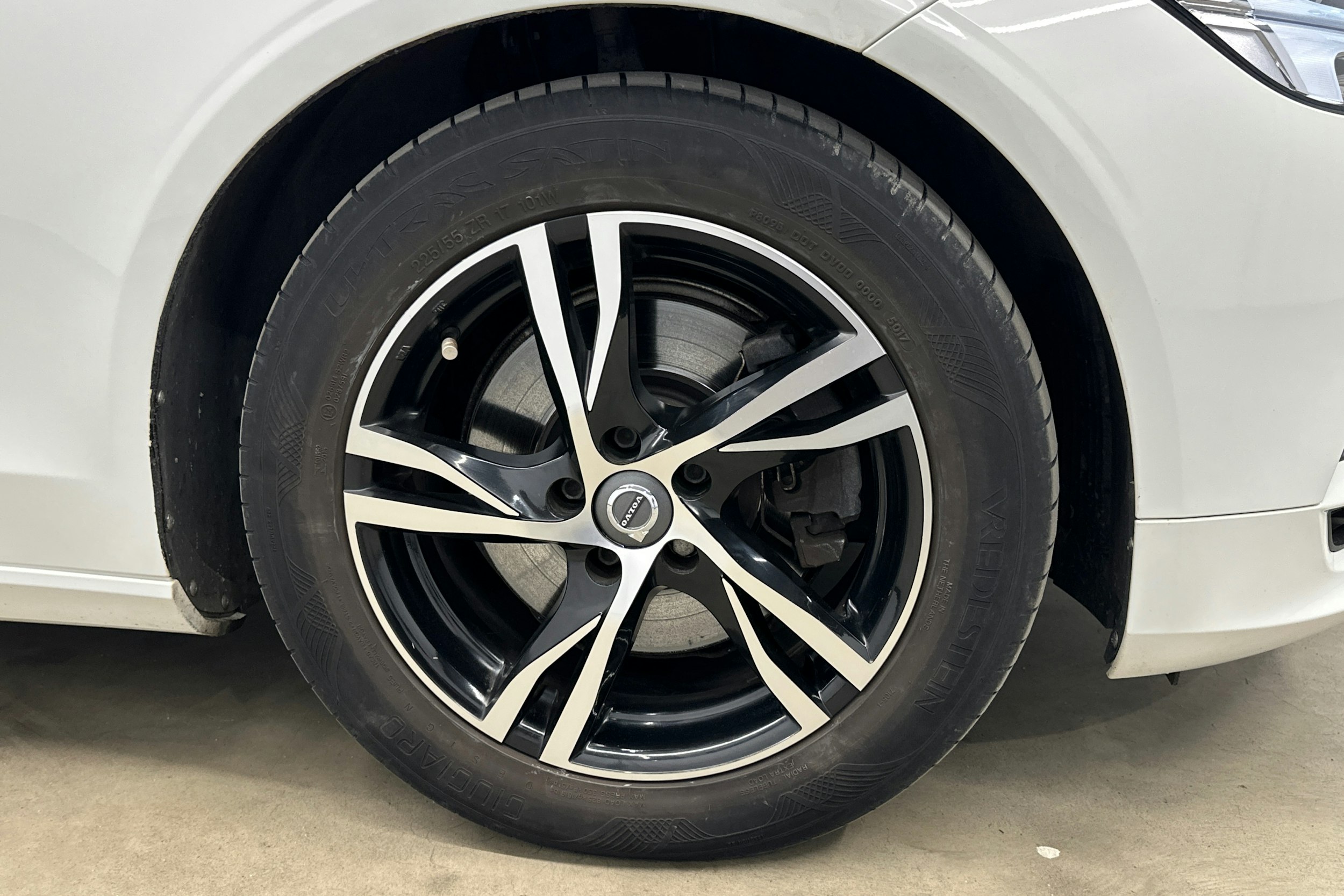 valkoinen Volvo S90 2016 kuva 25.