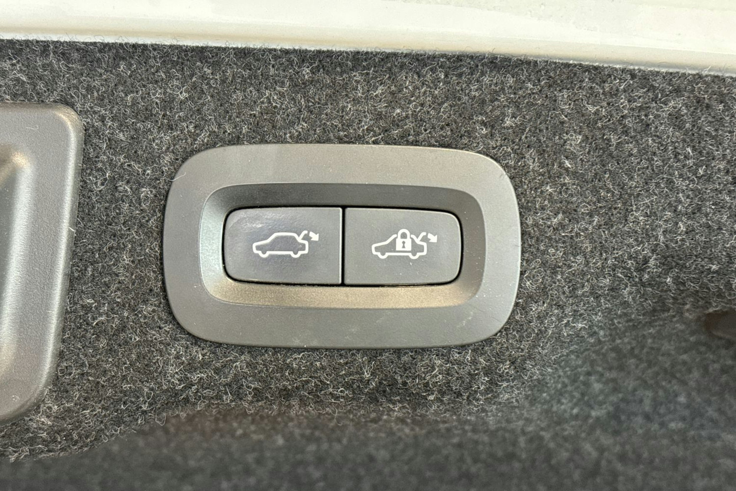 valkoinen Volvo S90 2016 kuva 17.