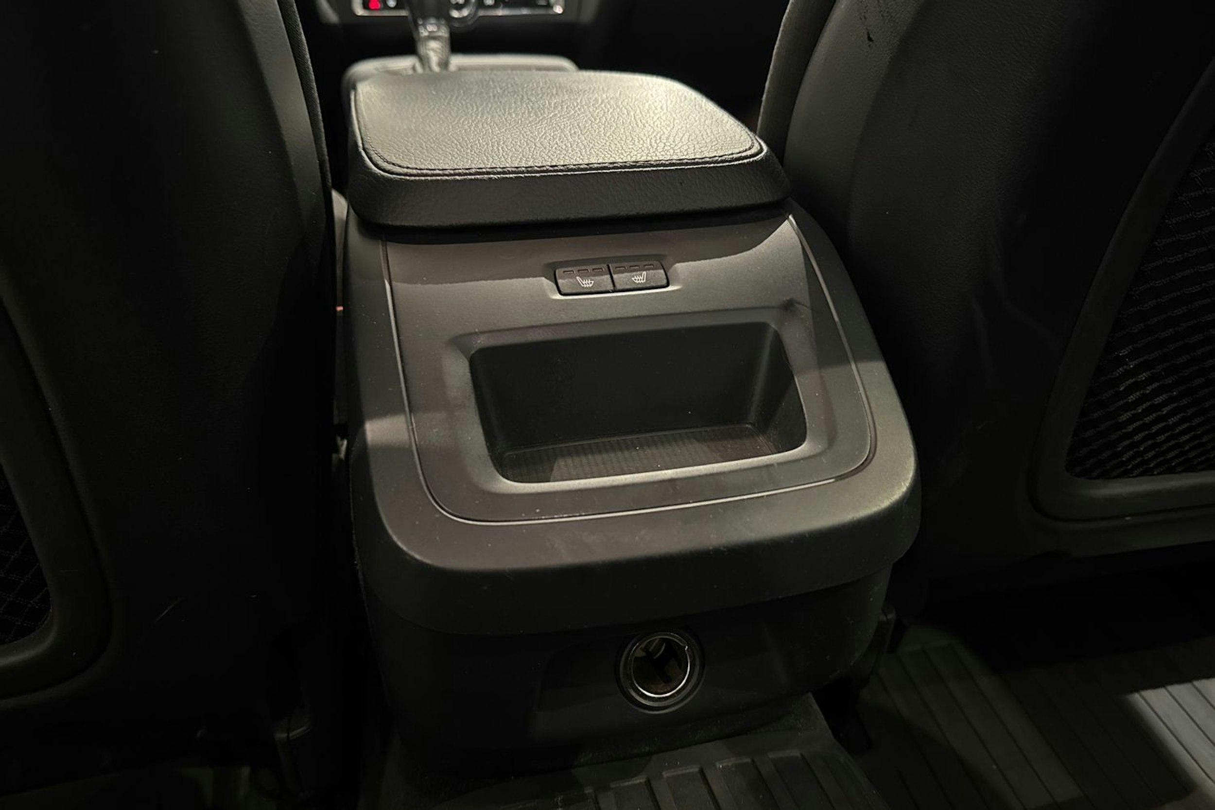 valkoinen Volvo S90 2016 kuva 19.