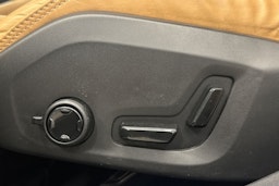 musta Volvo S90 2017 kuva 13.