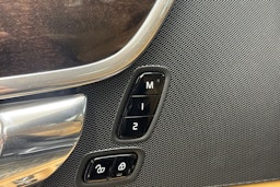 musta Volvo S90 2017 kuva 14.