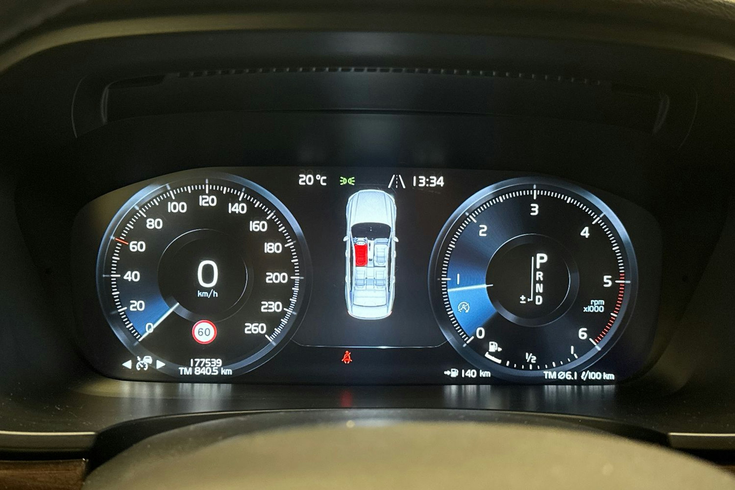 musta Volvo S90 2017 kuva 18.