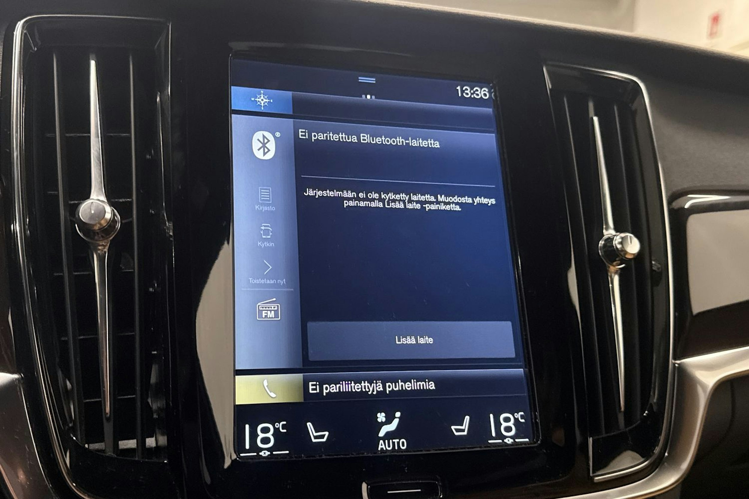 musta Volvo S90 2017 kuva 25.