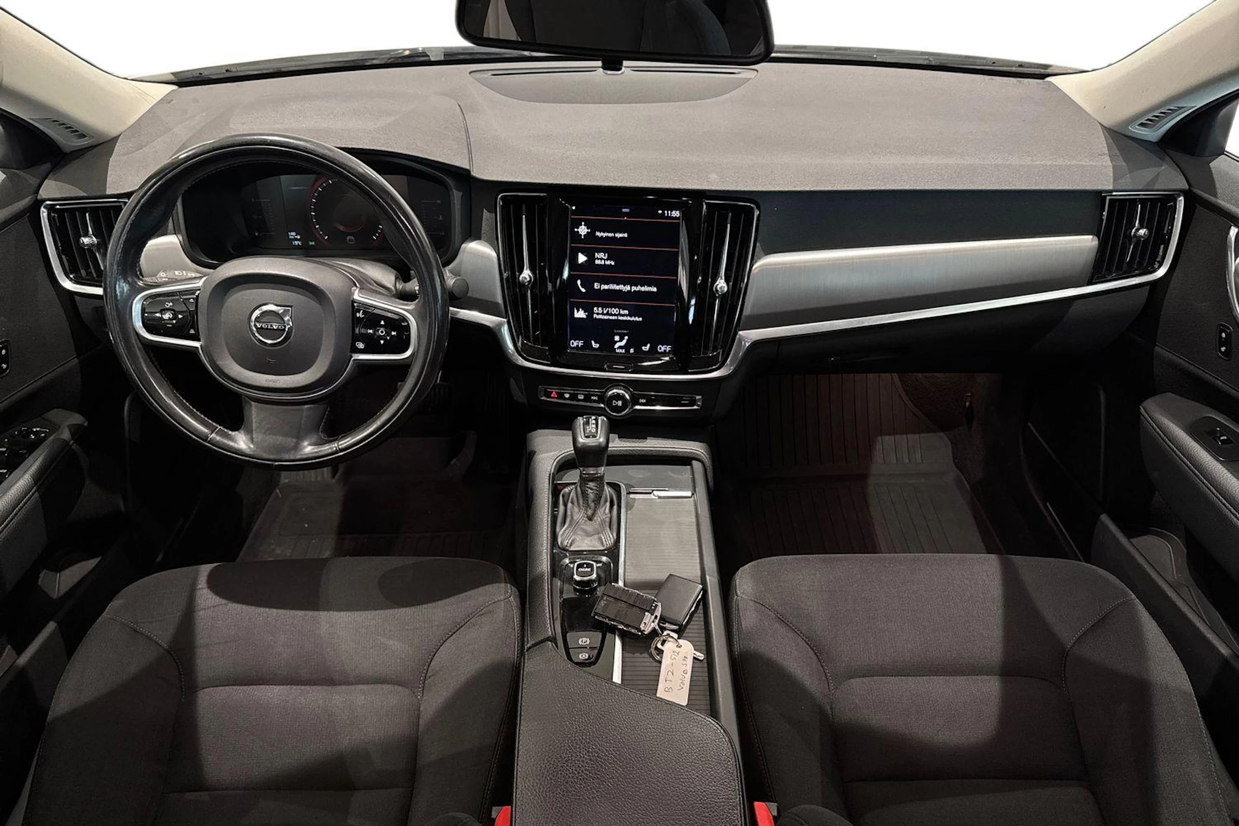 valkoinen Volvo S90 2017 kuva 35.