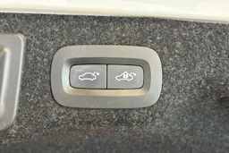 valkoinen Volvo S90 2017 kuva 44.