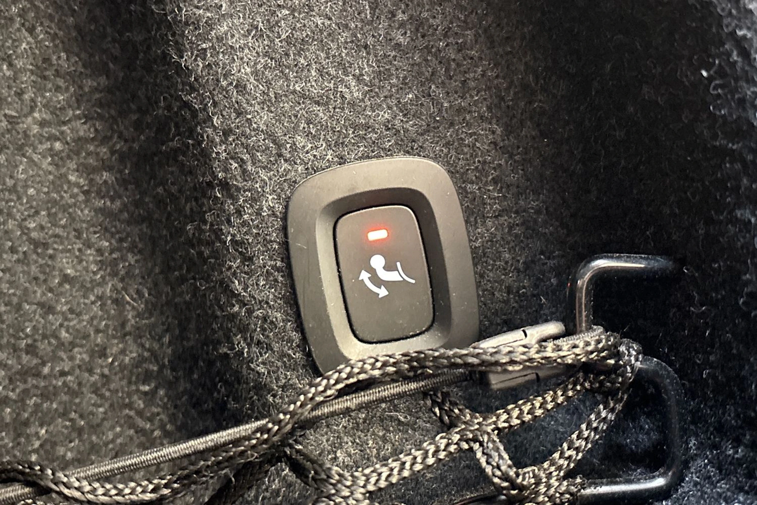 sininen Volvo S90 2017 kuva 14.