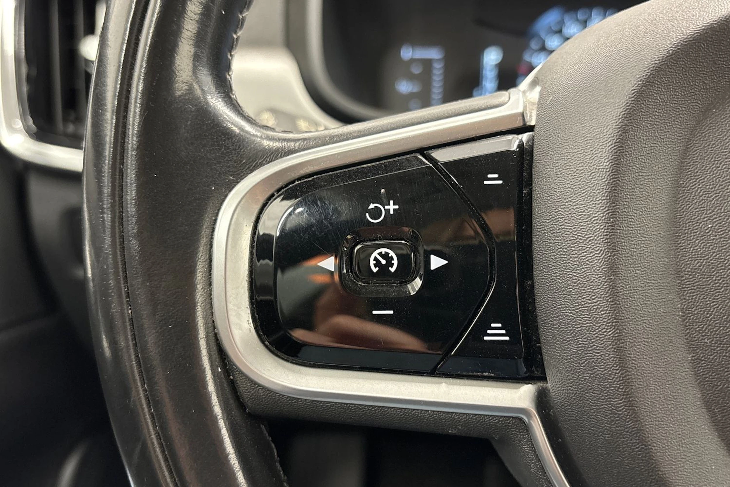 valkoinen Volvo S90 2017 kuva 14.