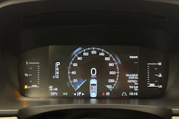 valkoinen Volvo S90 2017 kuva 16.