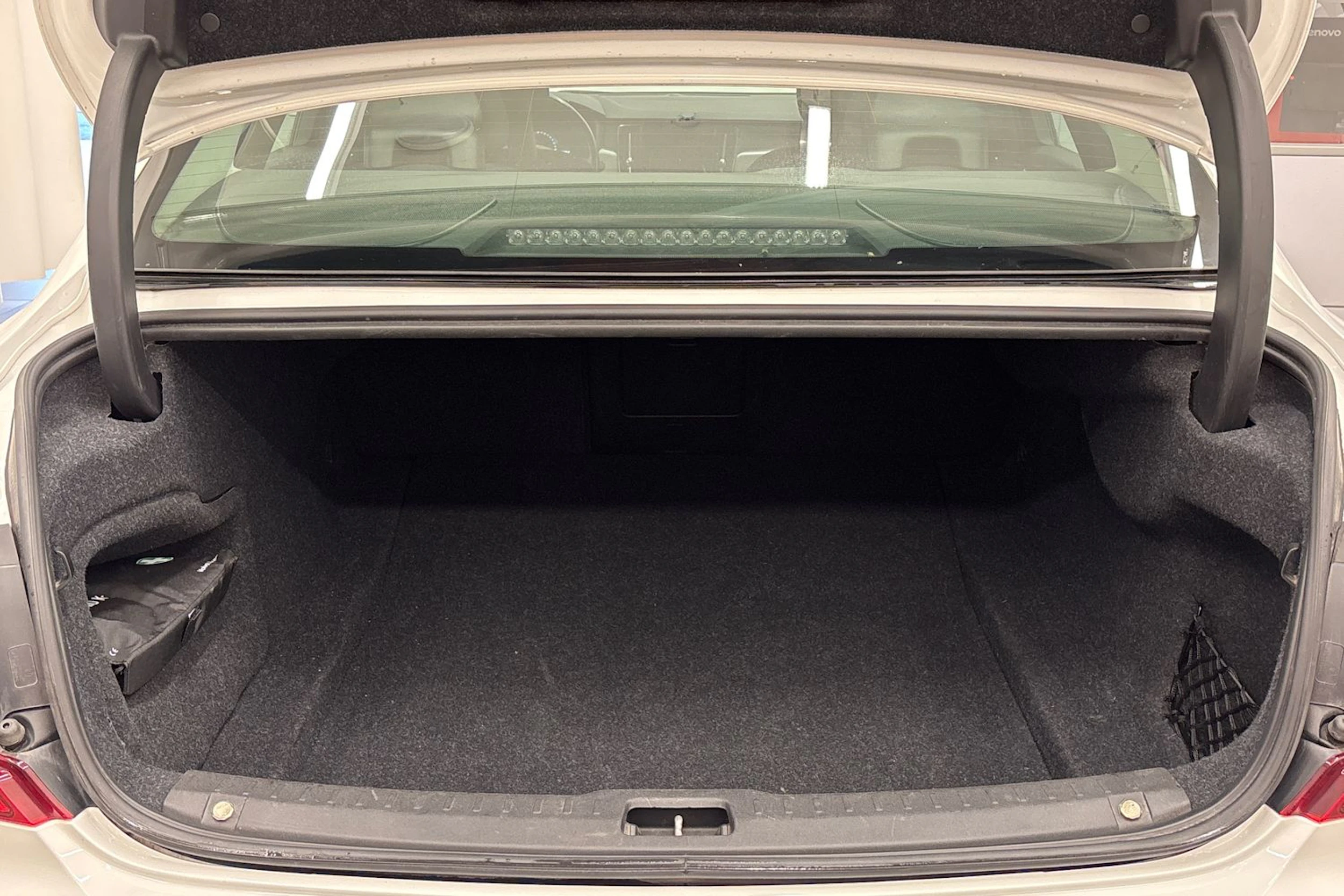 valkoinen Volvo S90 2017 kuva 22.