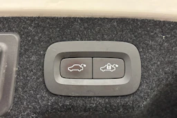 valkoinen Volvo S90 2017 kuva 23.