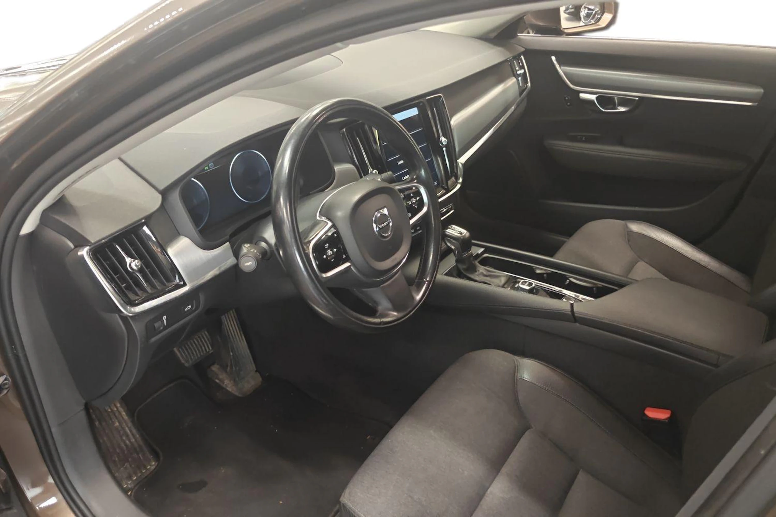ruskea Volvo S90 2017 kuva 3.