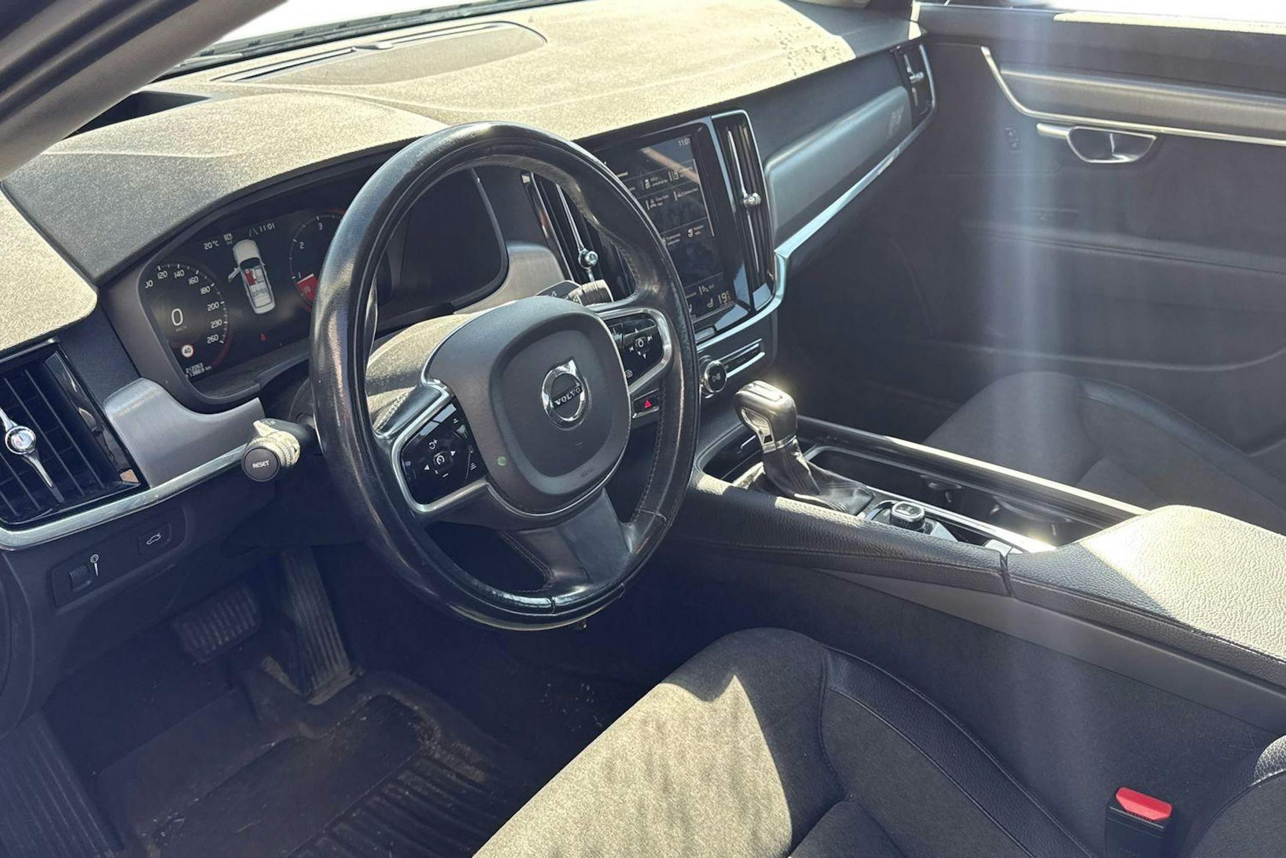harmaa Volvo S90 2017 kuva 3.