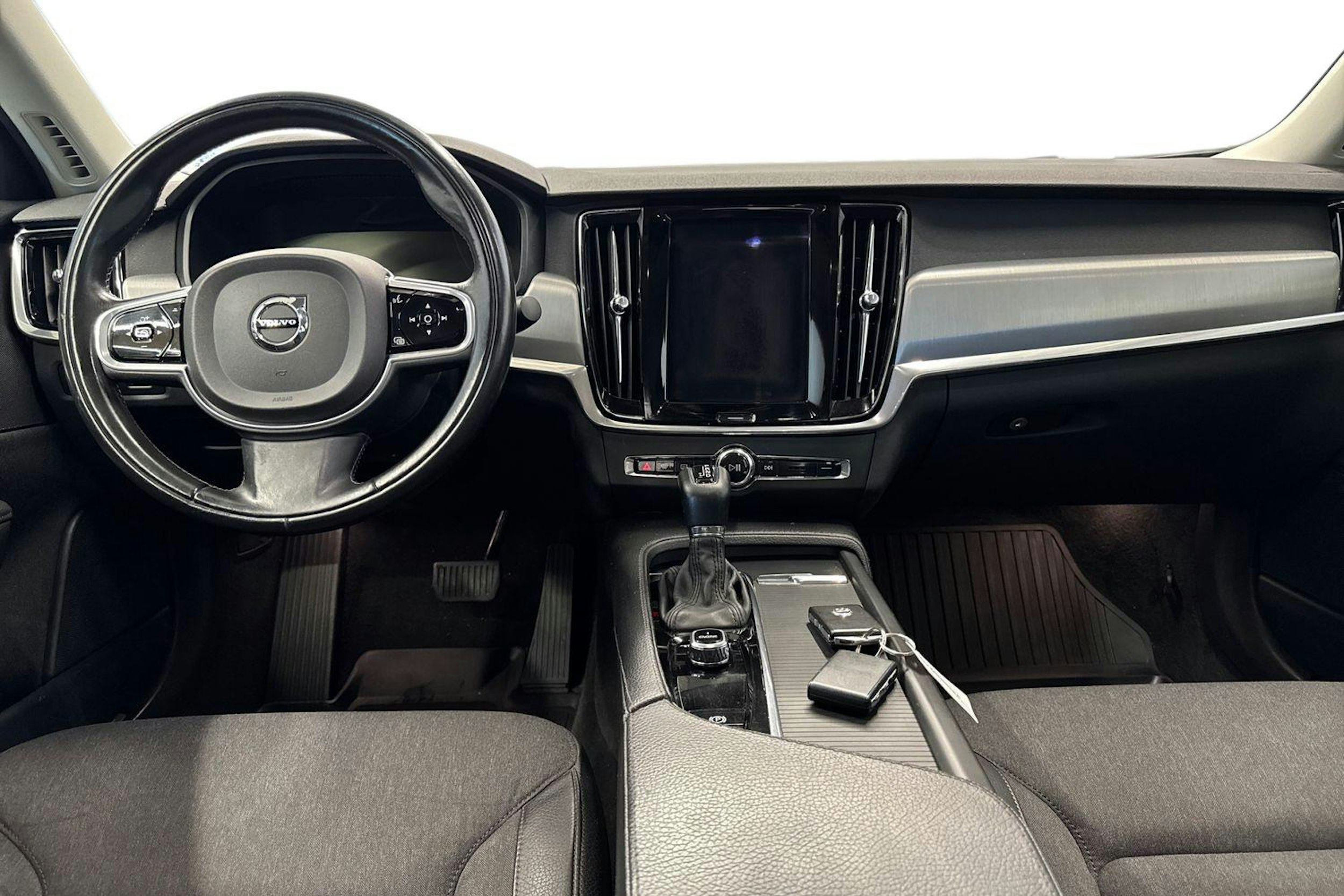 harmaa Volvo S90 2017 kuva 9.