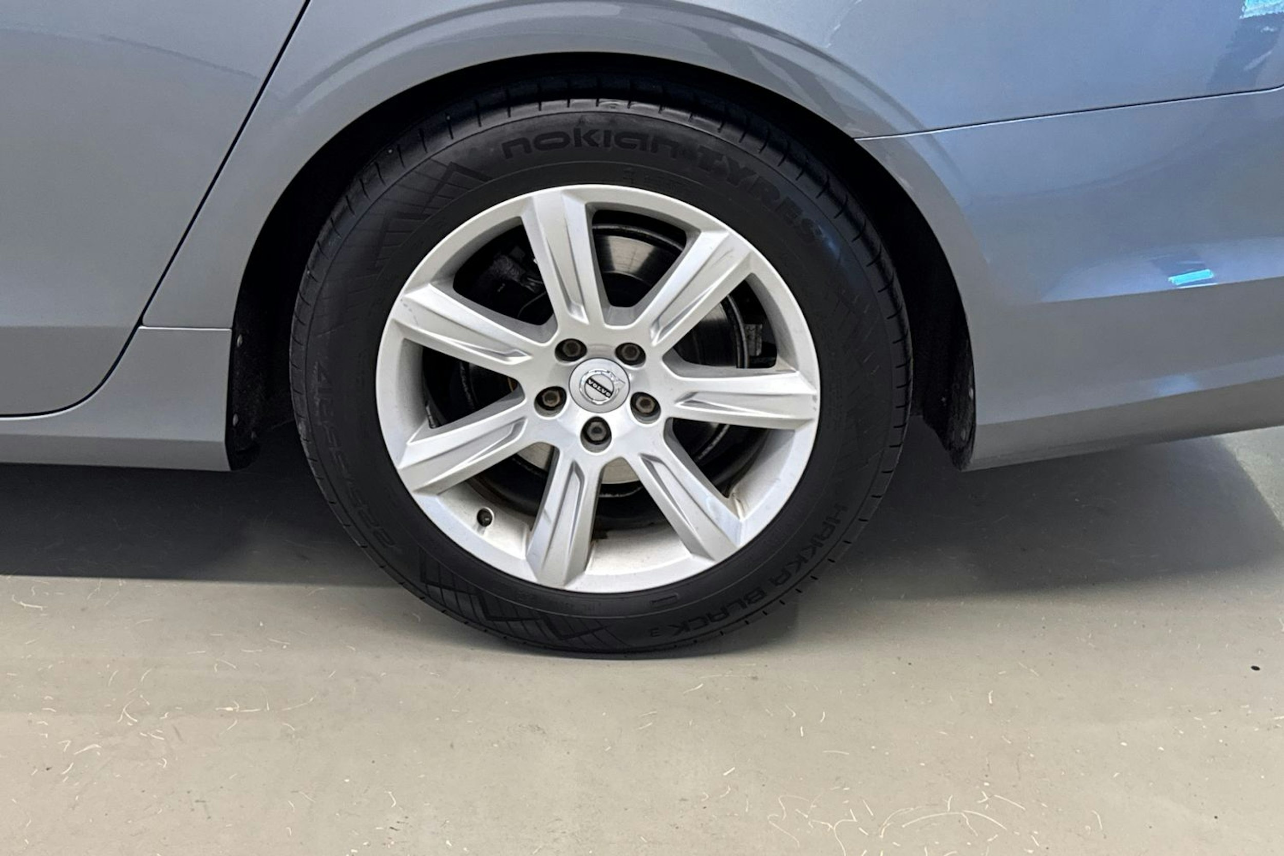 harmaa Volvo S90 2017 kuva 13.
