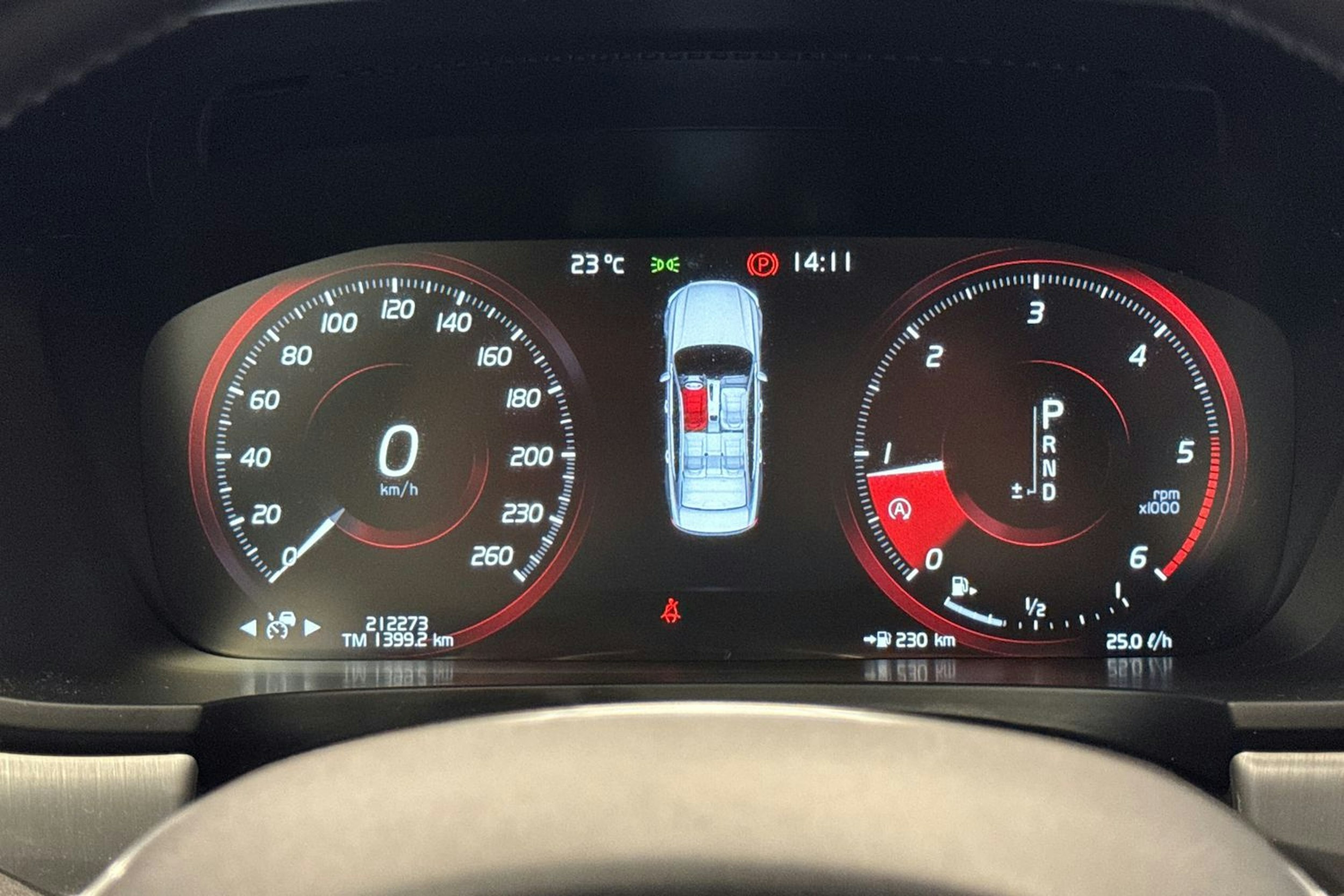 harmaa Volvo S90 2017 kuva 15.