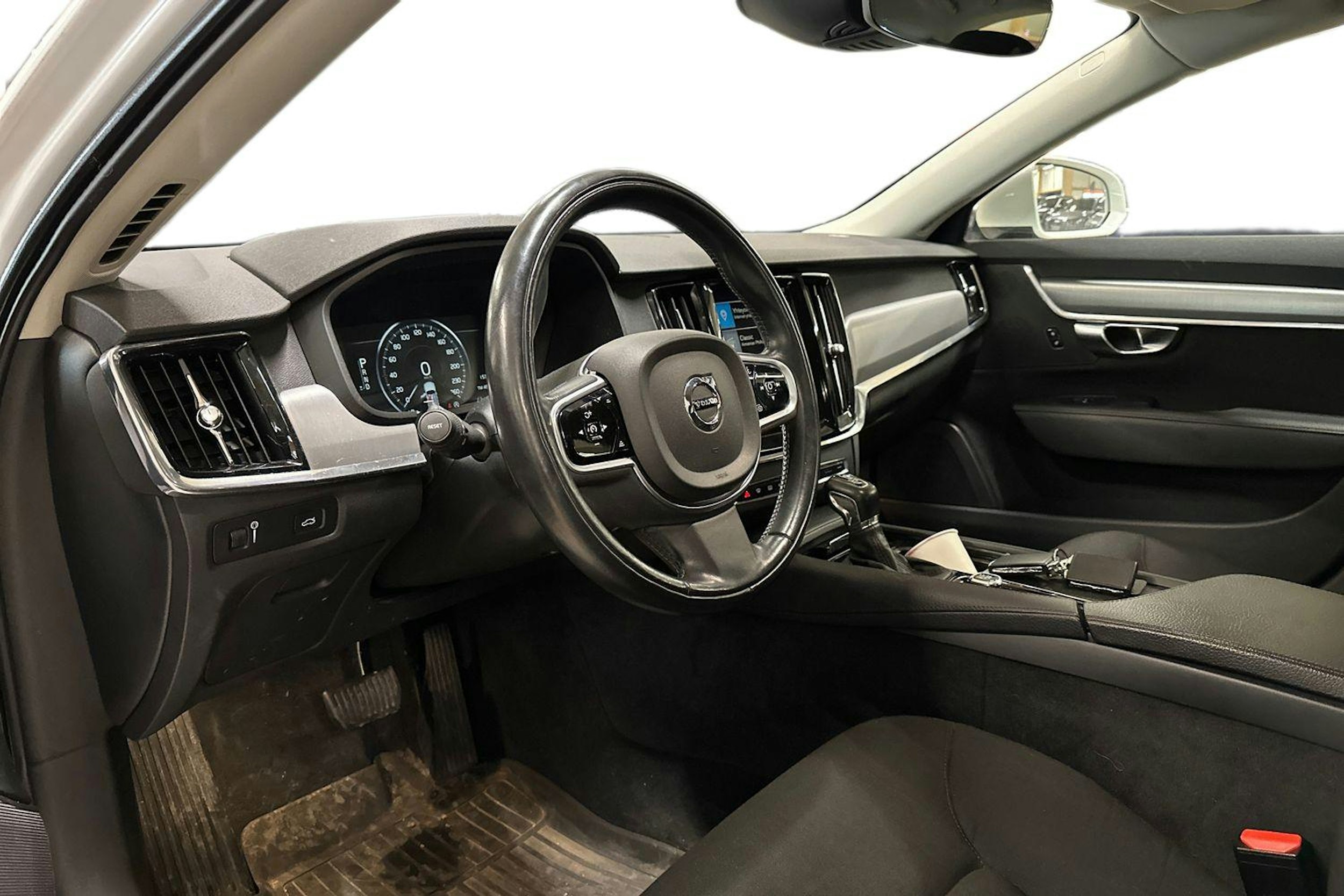 valkoinen Volvo S90 2017 kuva 3.