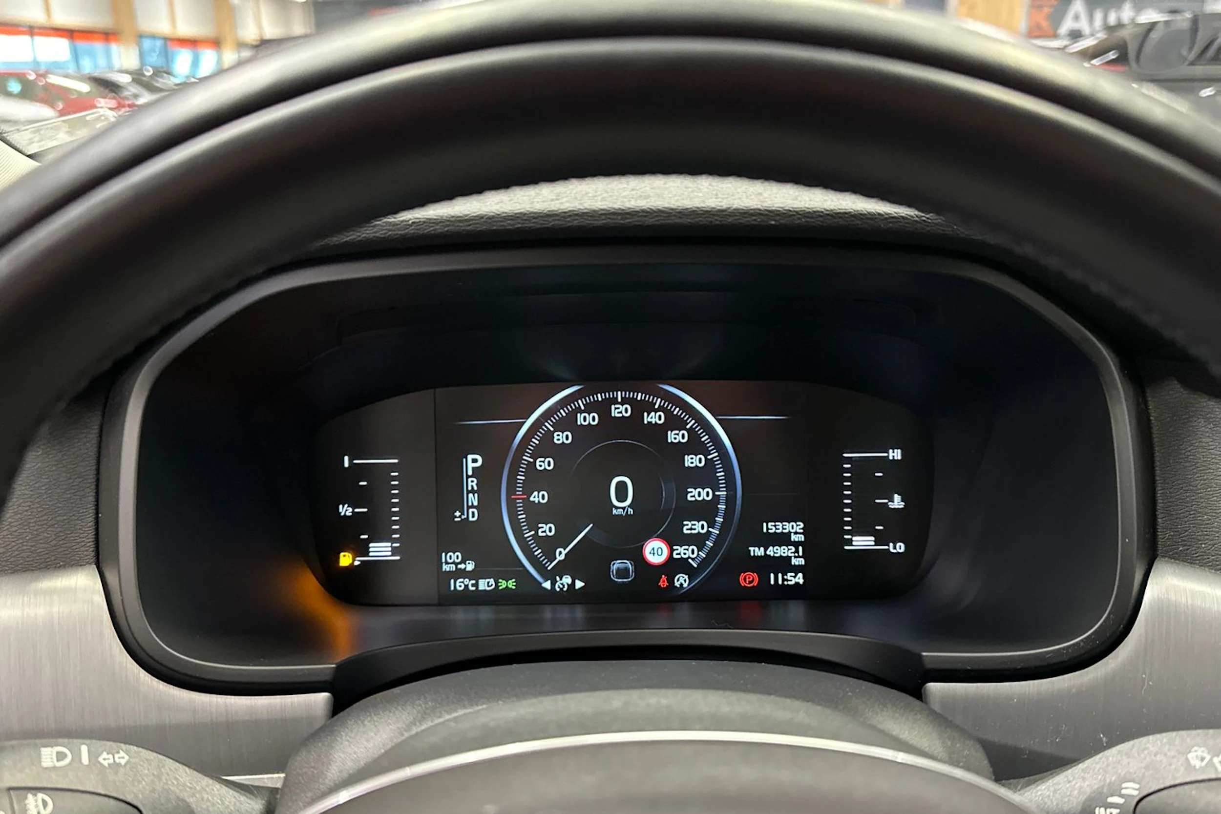 valkoinen Volvo S90 2018 kuva 18.