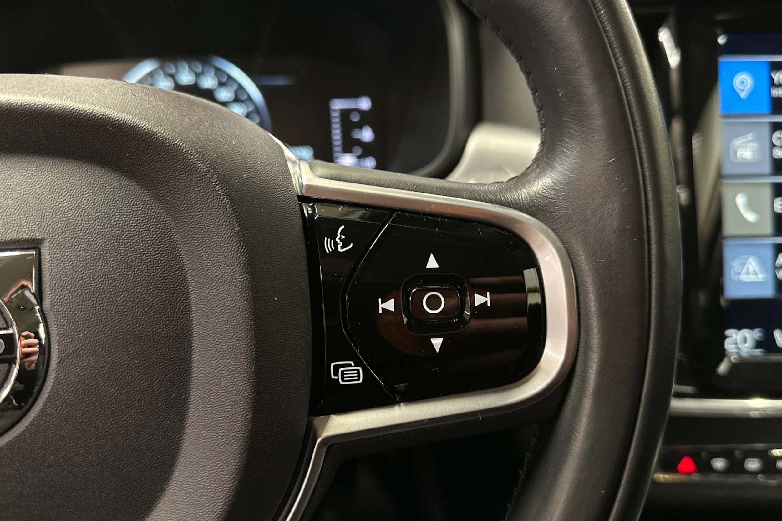 valkoinen Volvo S90 2018 kuva 21.