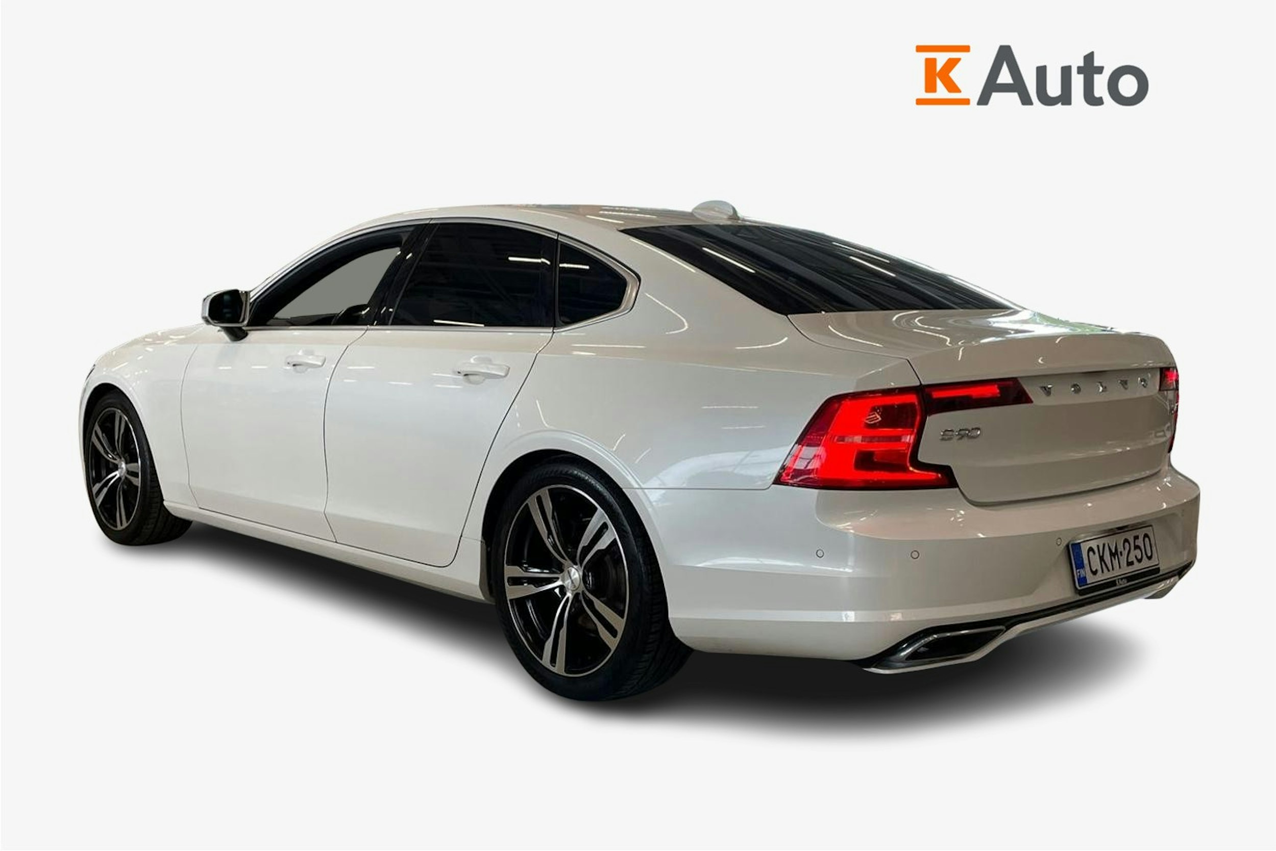 valkoinen Volvo S90 2017 kuva 2.