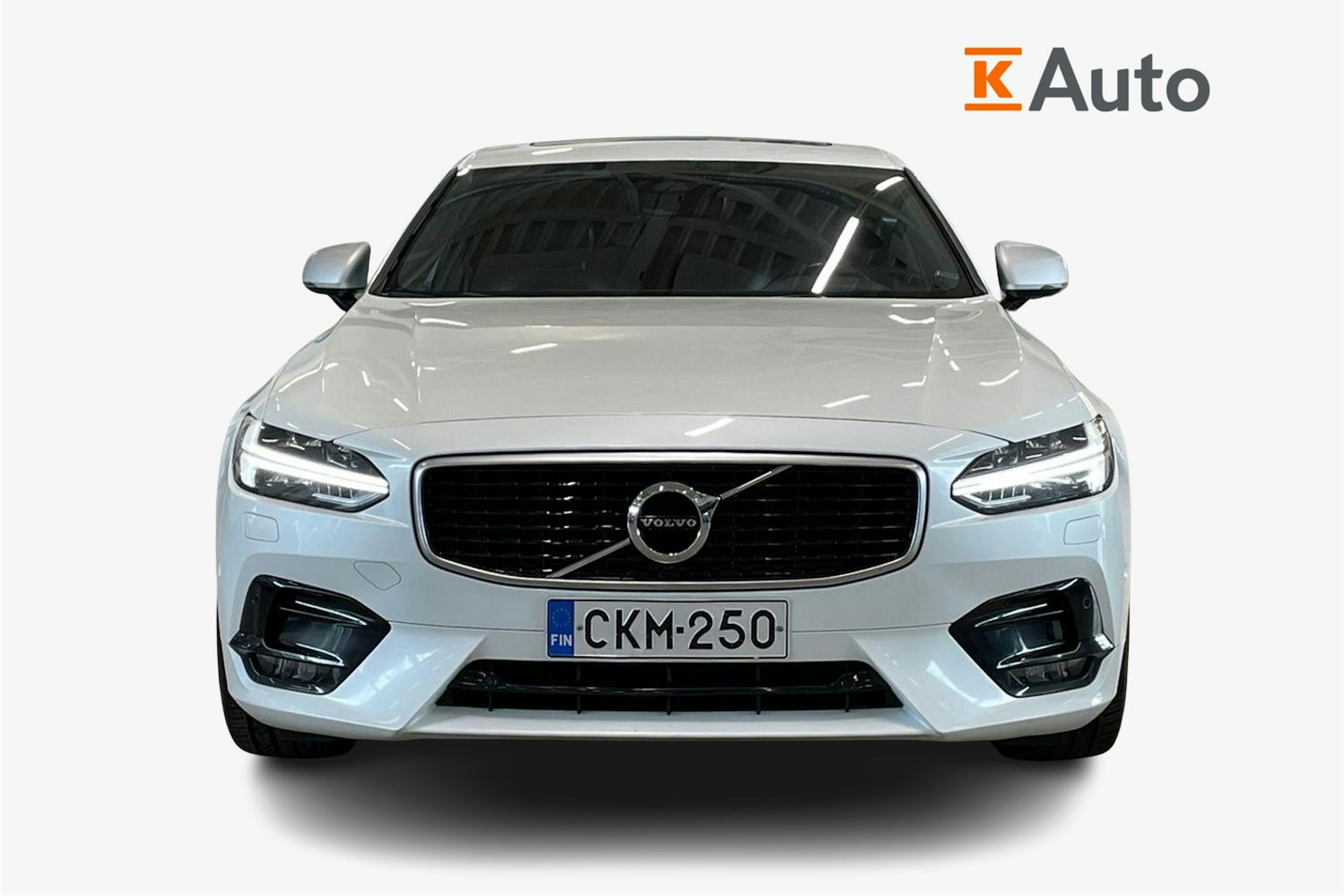 valkoinen Volvo S90 2017 kuva 5.