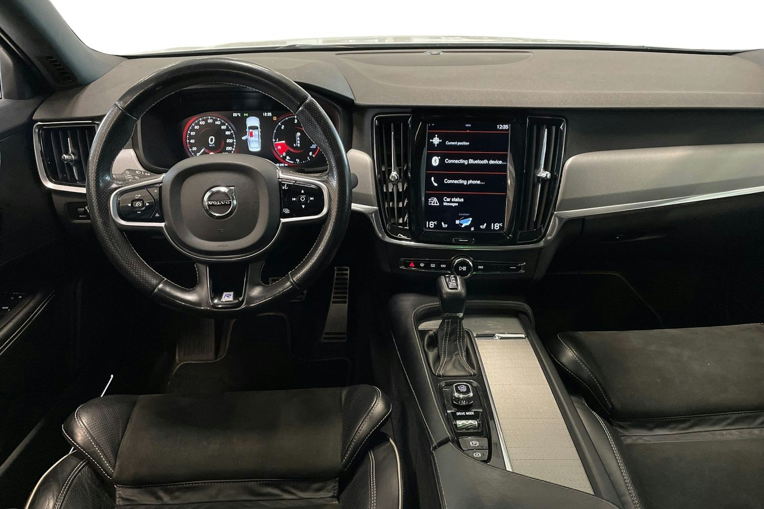 valkoinen Volvo S90 2017 kuva 9.