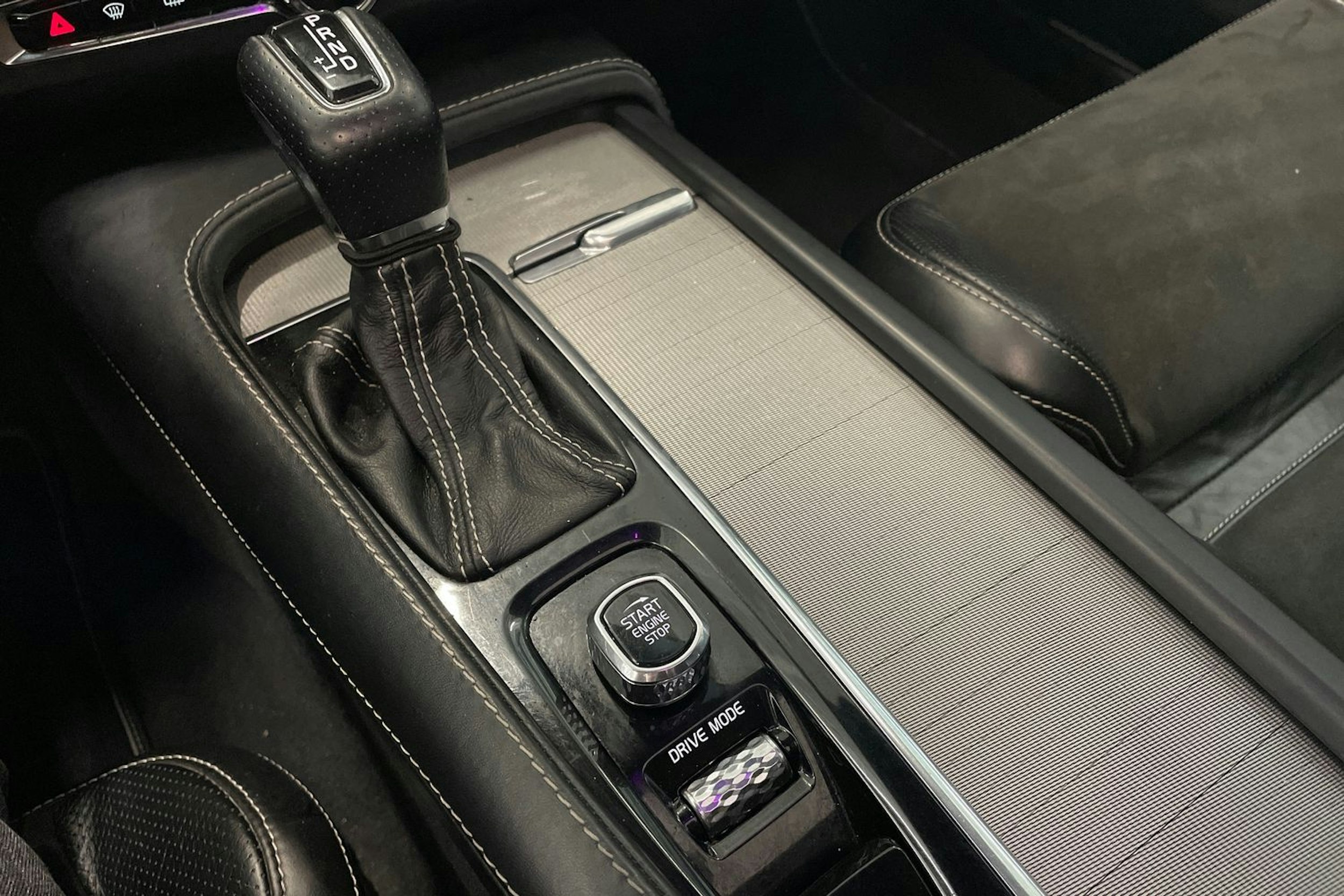 valkoinen Volvo S90 2017 kuva 22.