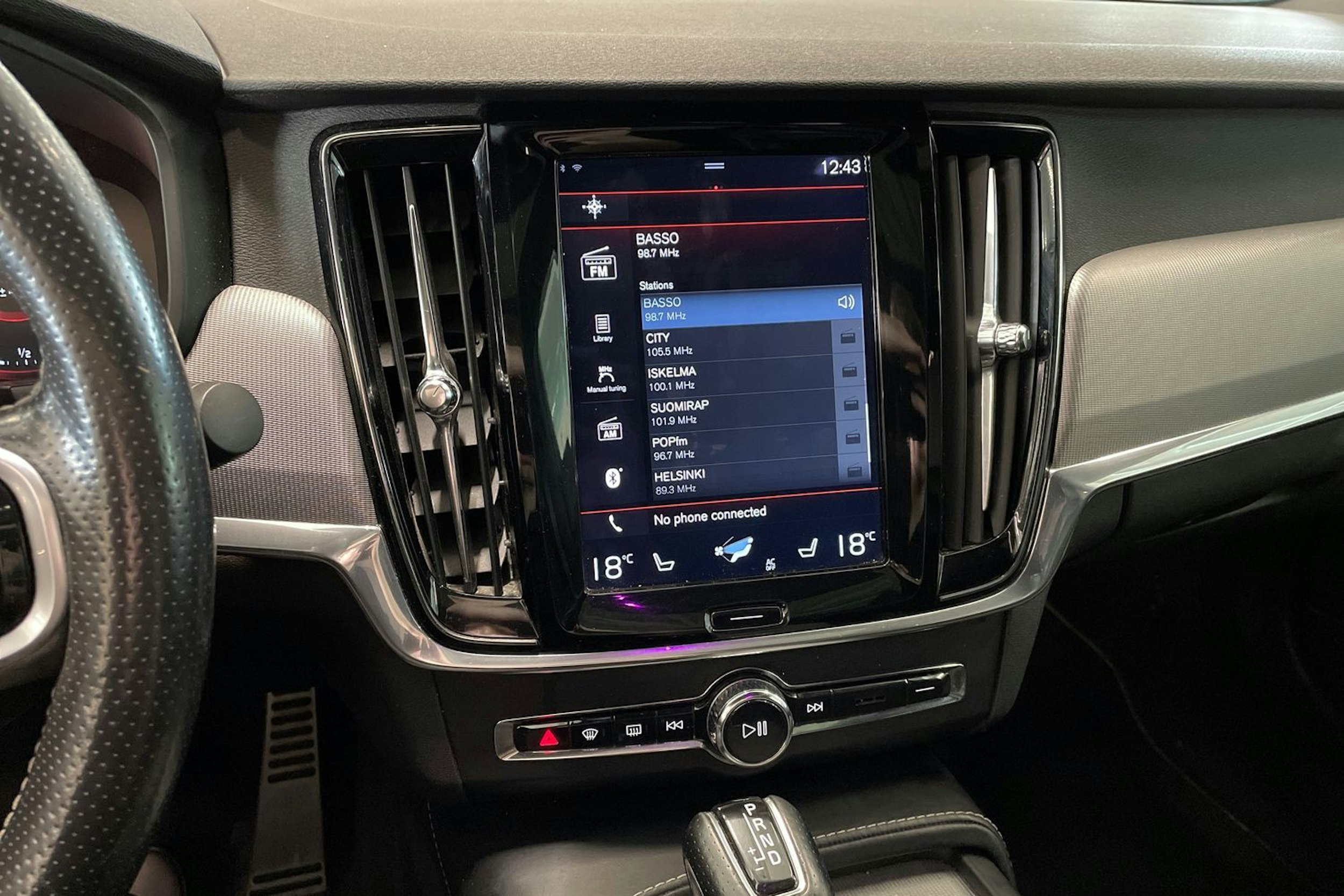 valkoinen Volvo S90 2017 kuva 23.