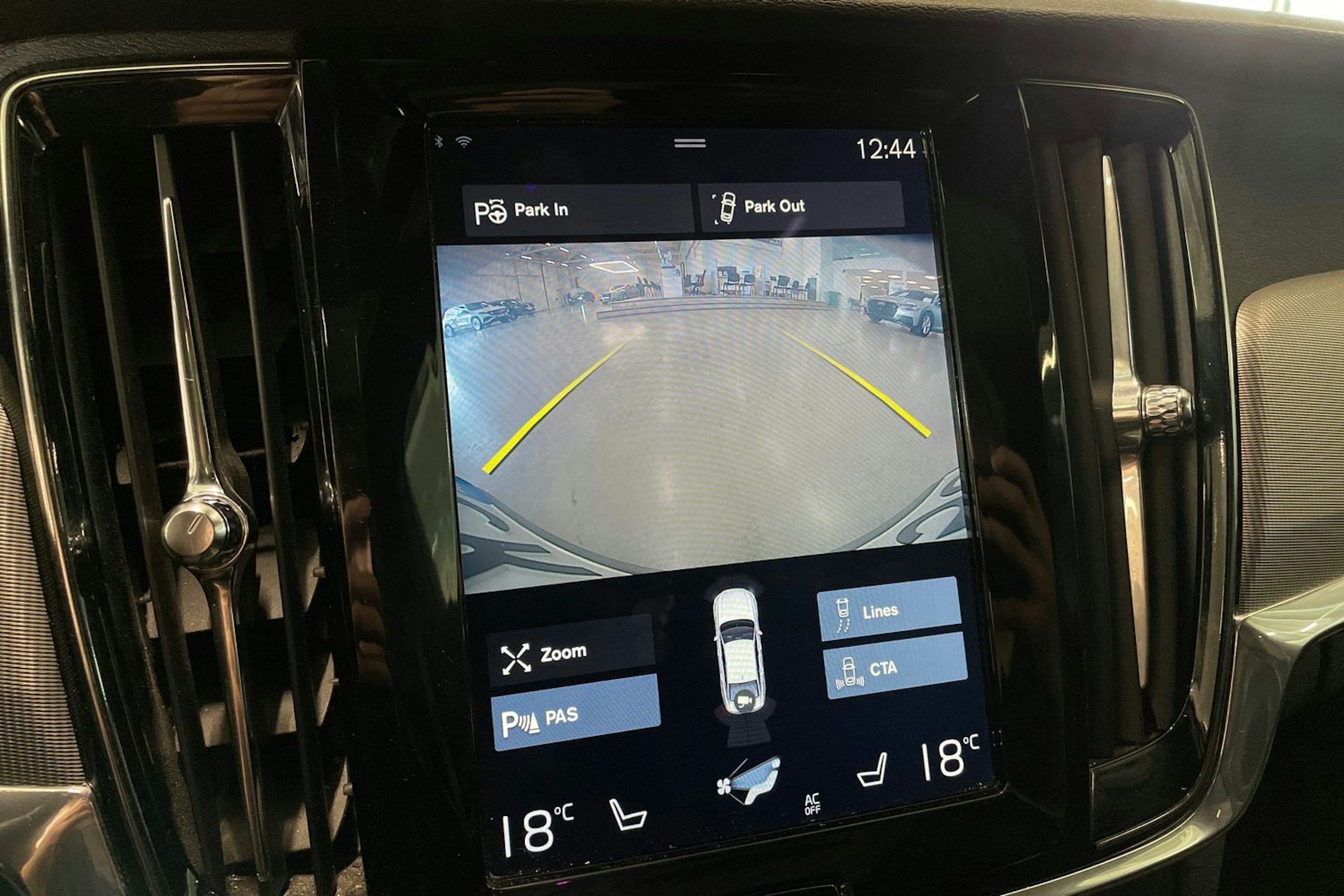 valkoinen Volvo S90 2017 kuva 24.