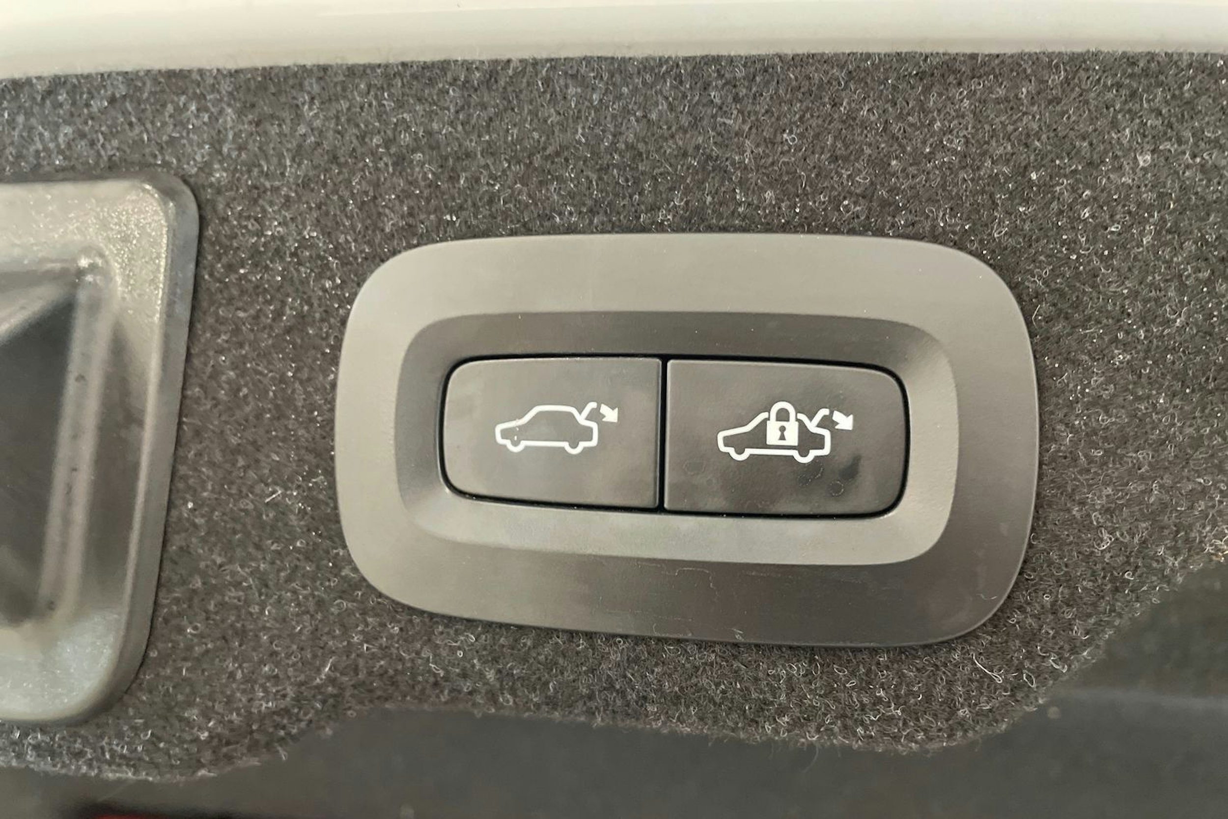valkoinen Volvo S90 2017 kuva 28.