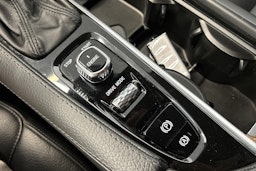 musta Volvo S90 2017 kuva 25.