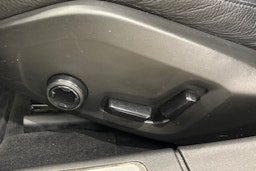 musta Volvo S90 2017 kuva 31.