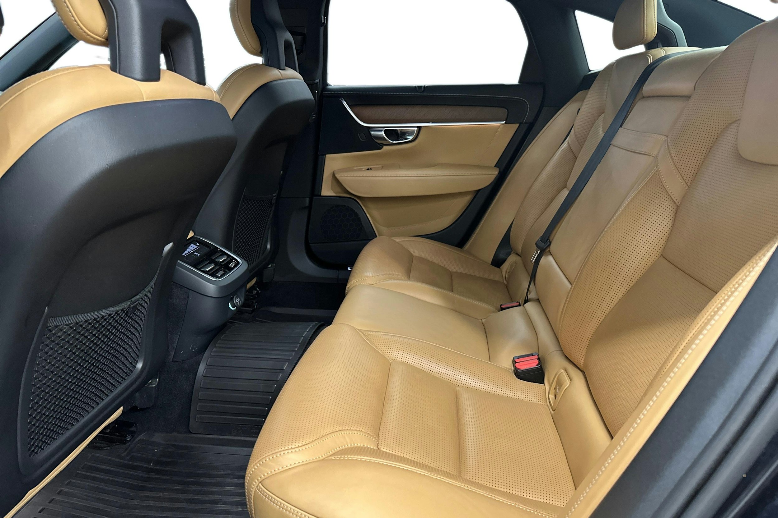 sininen Volvo S90 2017 kuva 10.
