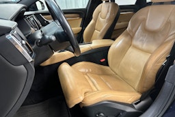 sininen Volvo S90 2017 kuva 14.