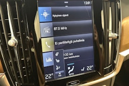 sininen Volvo S90 2017 kuva 22.